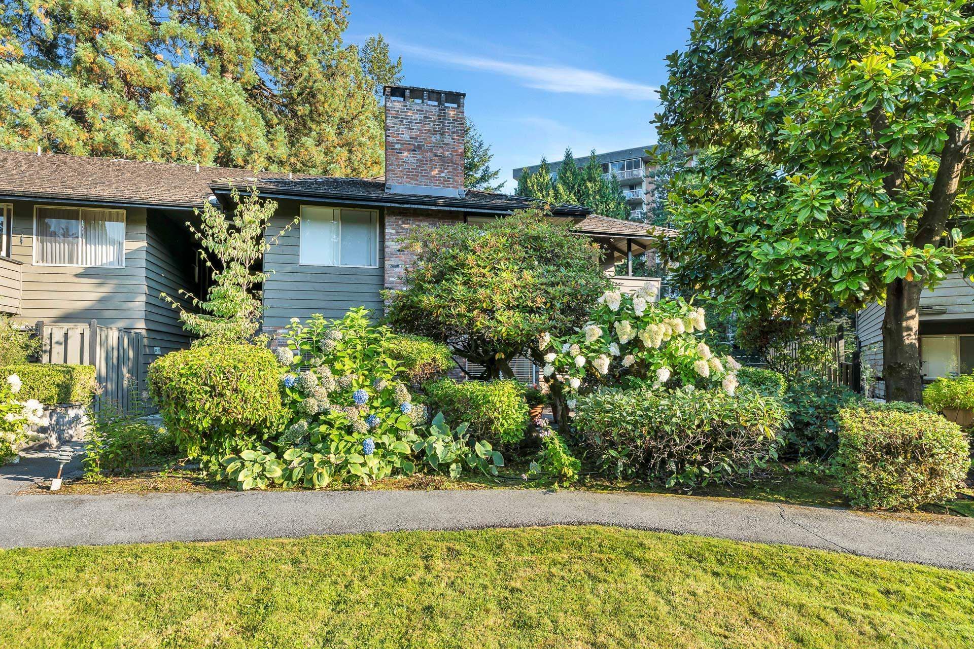 208 - 235 Keith Road, West Vancouver, V7T 1L5 — photo 1