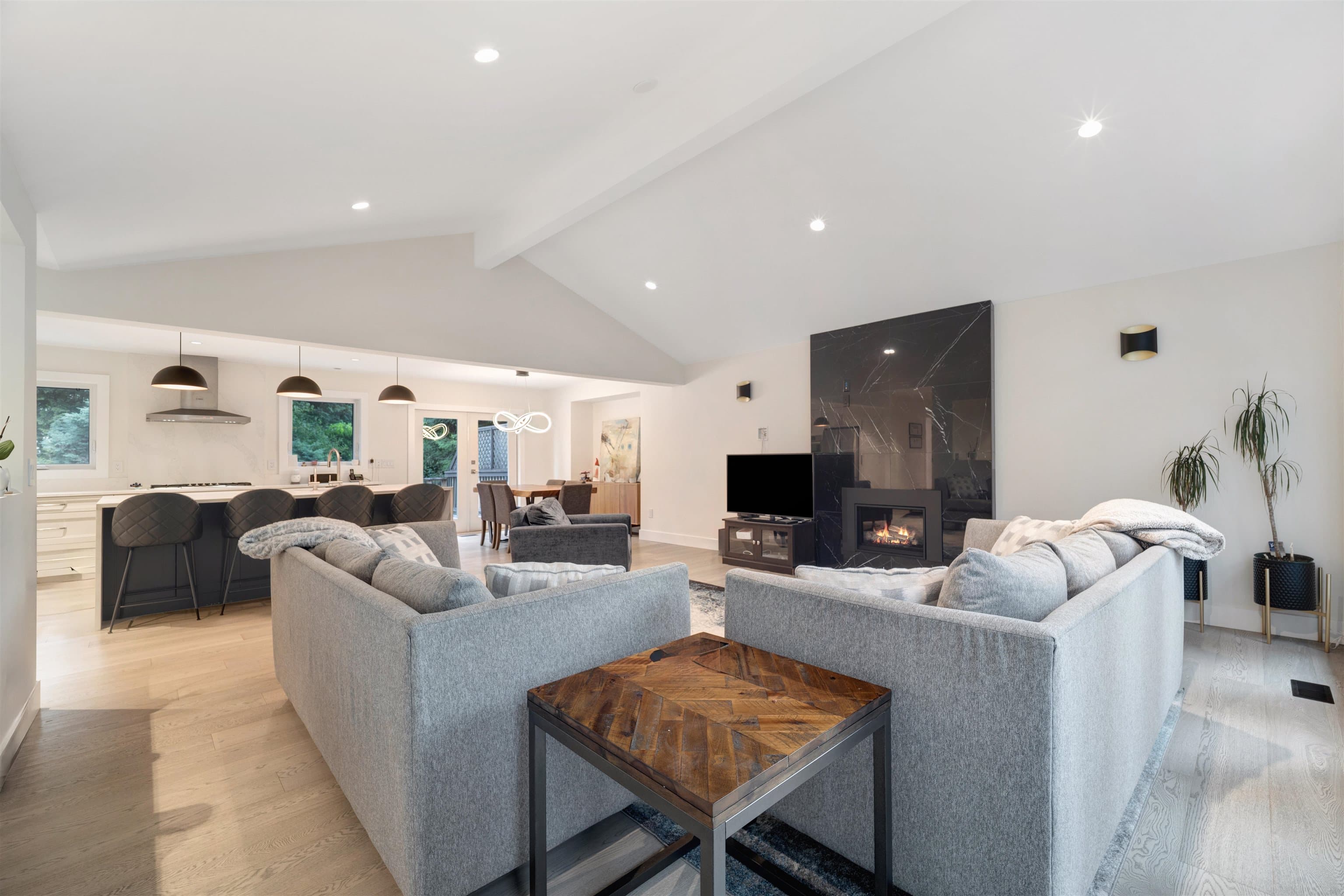 2488 Belloc Street, North Vancouver, V7H 2L1 — photo 5