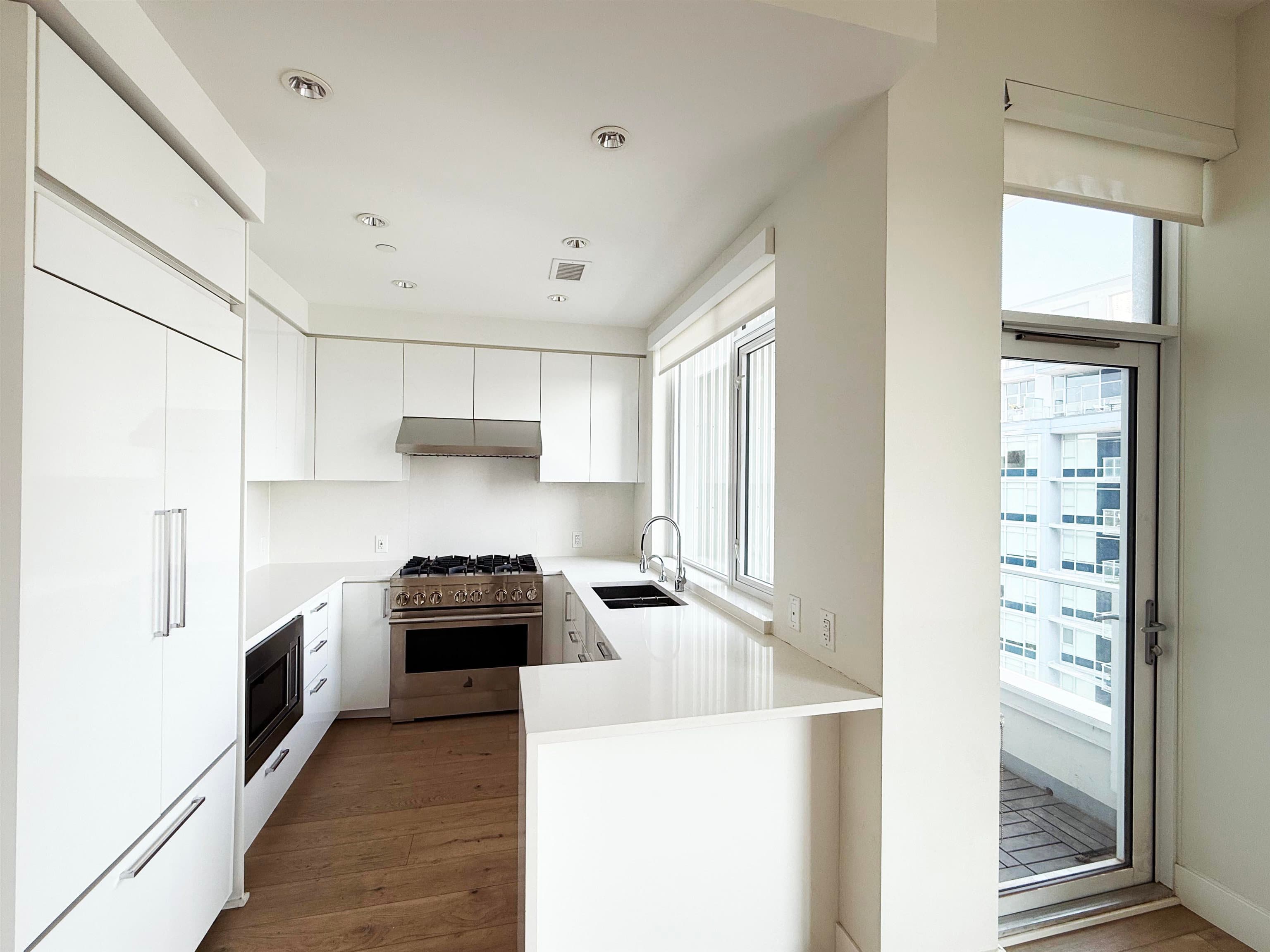 1702 - 8533 River District Crossing, Vancouver, V5S 0H2 — photo 3