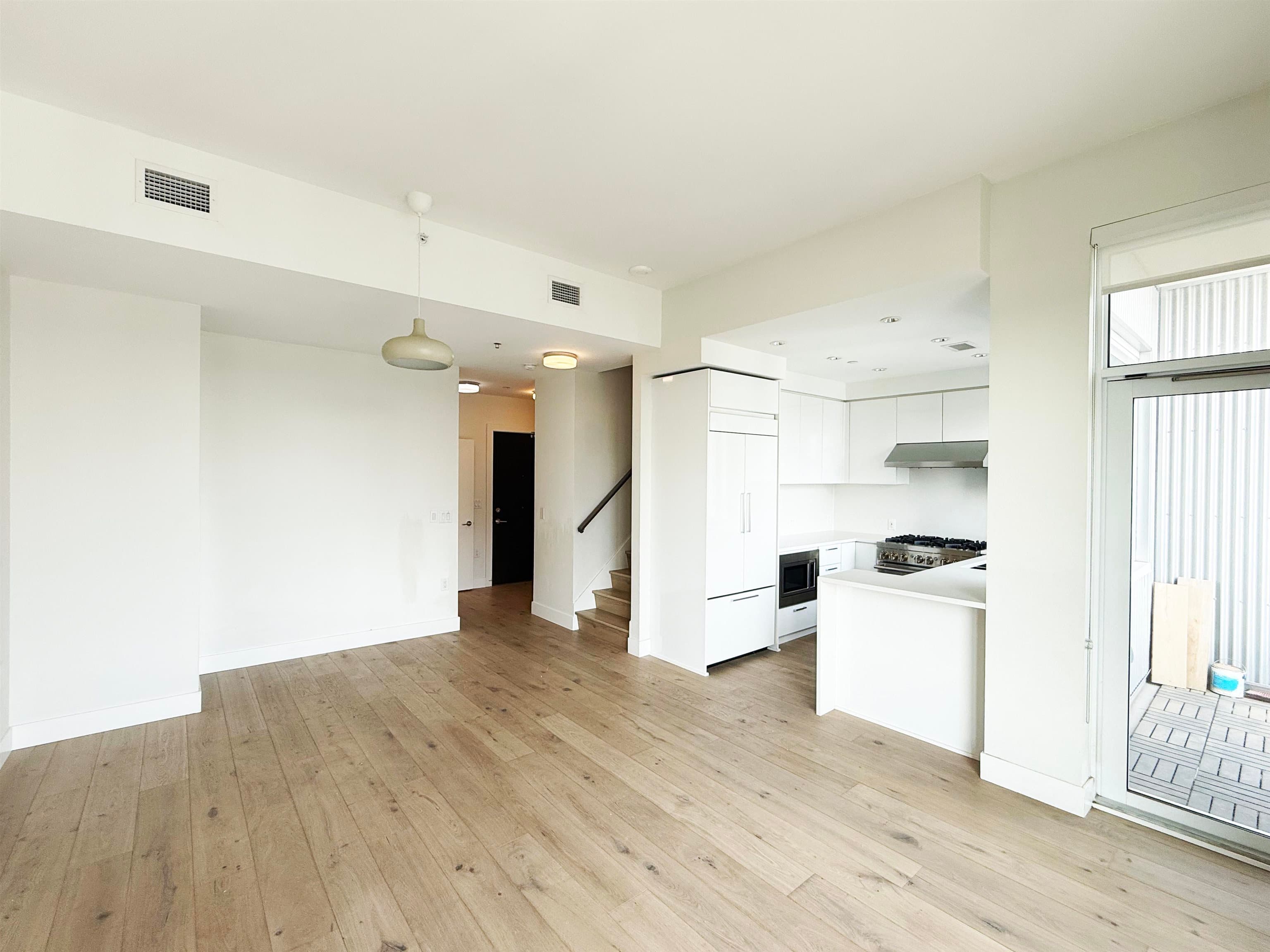 1702 - 8533 River District Crossing, Vancouver, V5S 0H2 — photo 5
