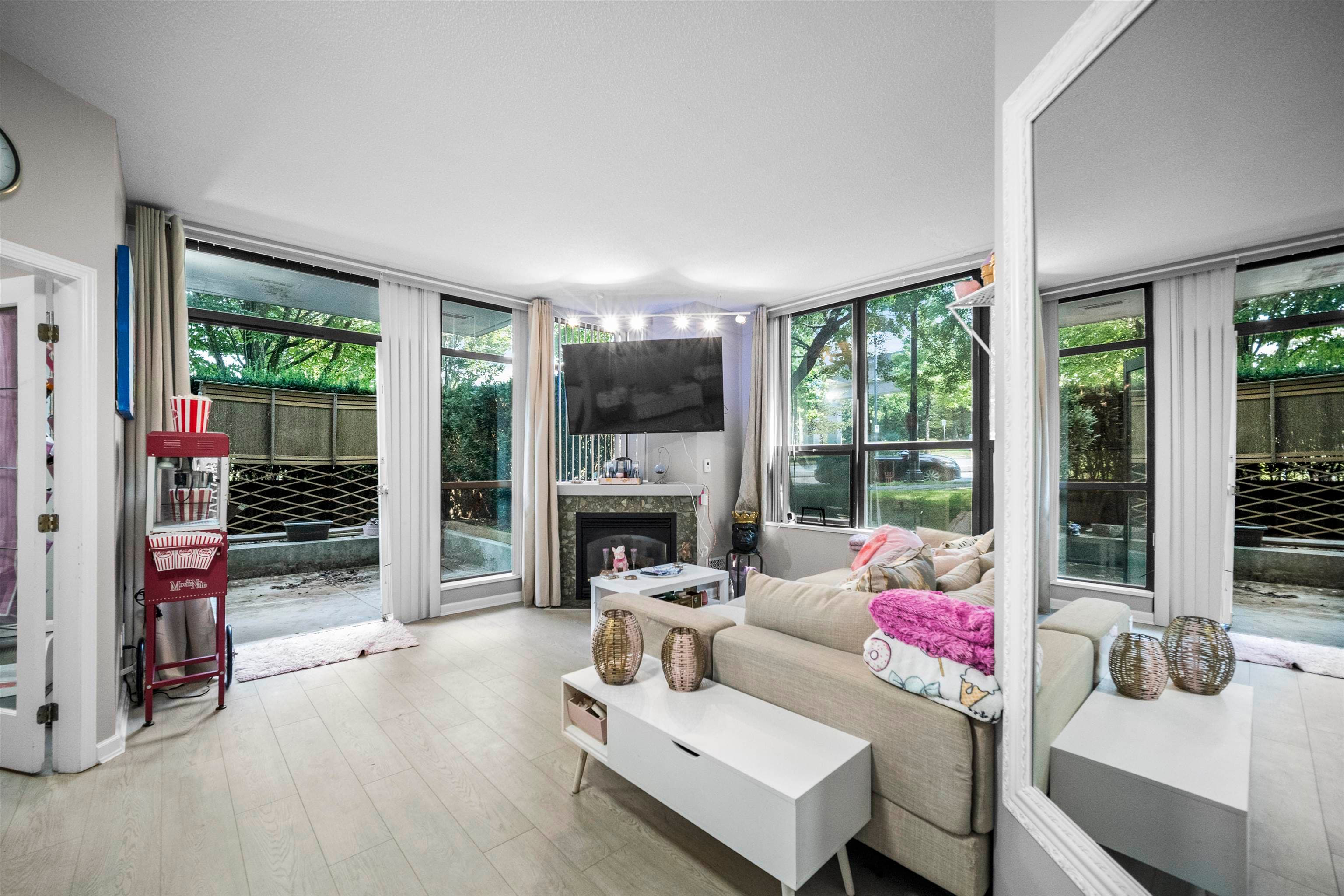 101 - 10899 University Drive, Surrey, V3T 5V2 — photo 5