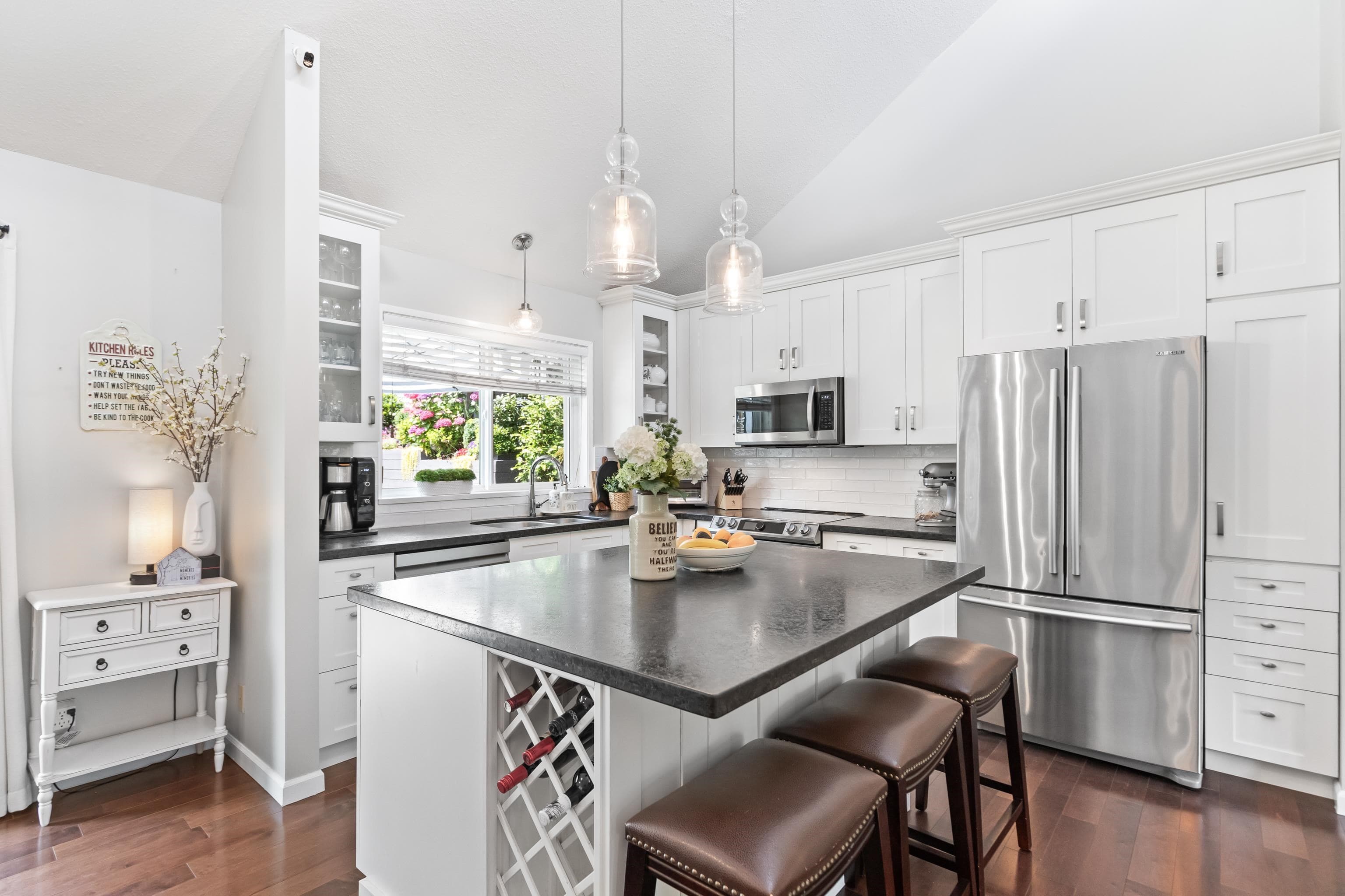 472 Riverview Crescent, Coquitlam, V3C 4X9 — photo 2
