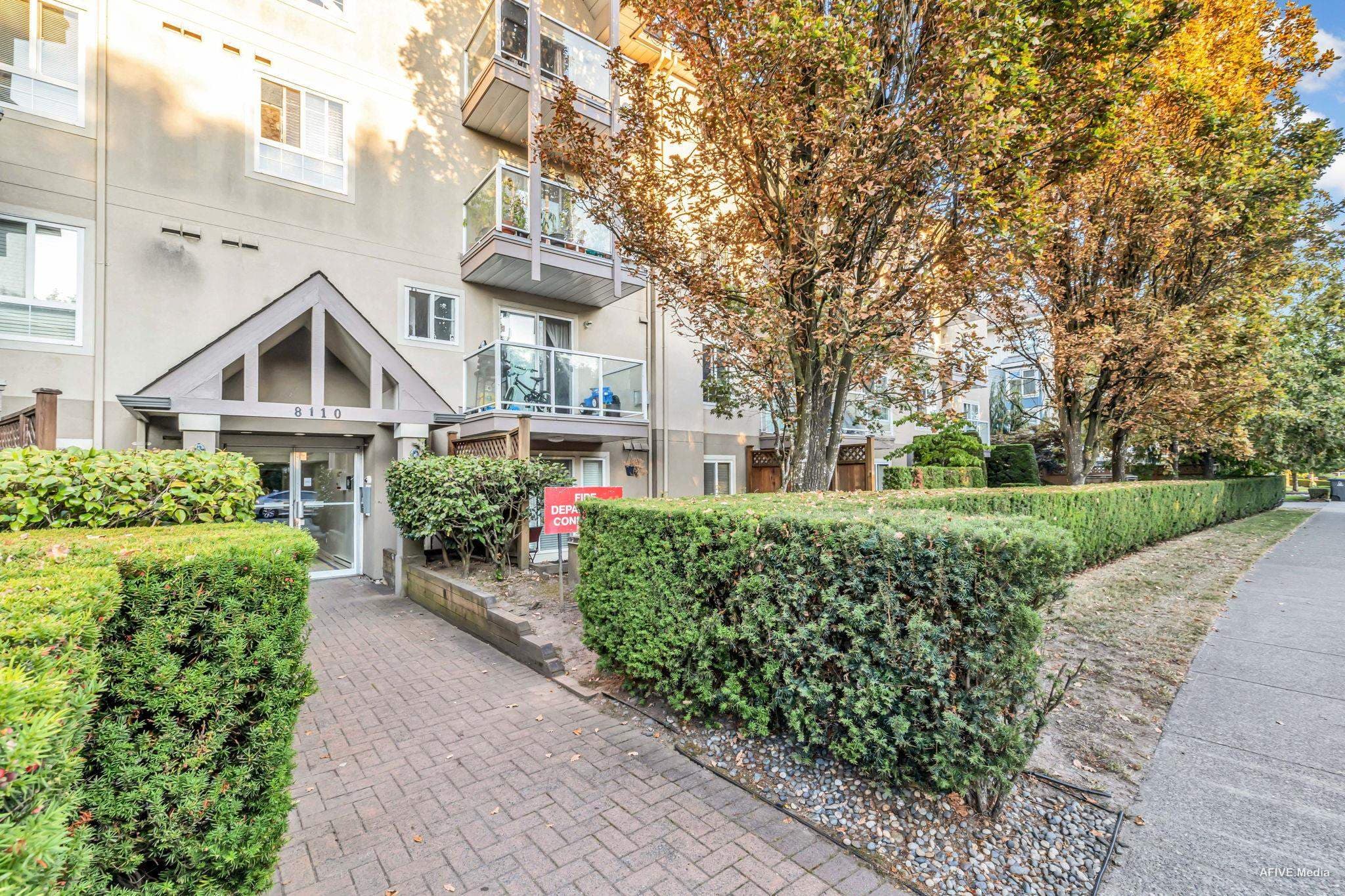 210 - 8110 120a Street, Surrey, V3W 3P3 — photo 4