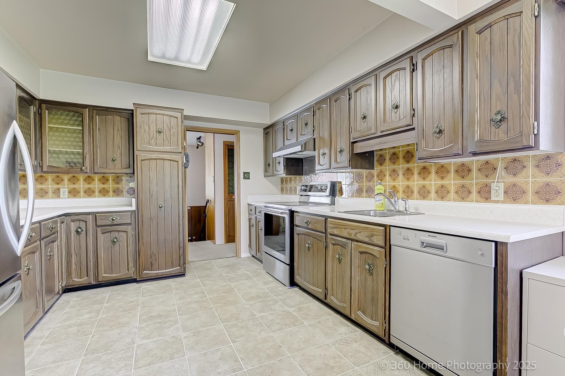 11515 97a Avenue, Surrey, V3V 2G3 — photo 3