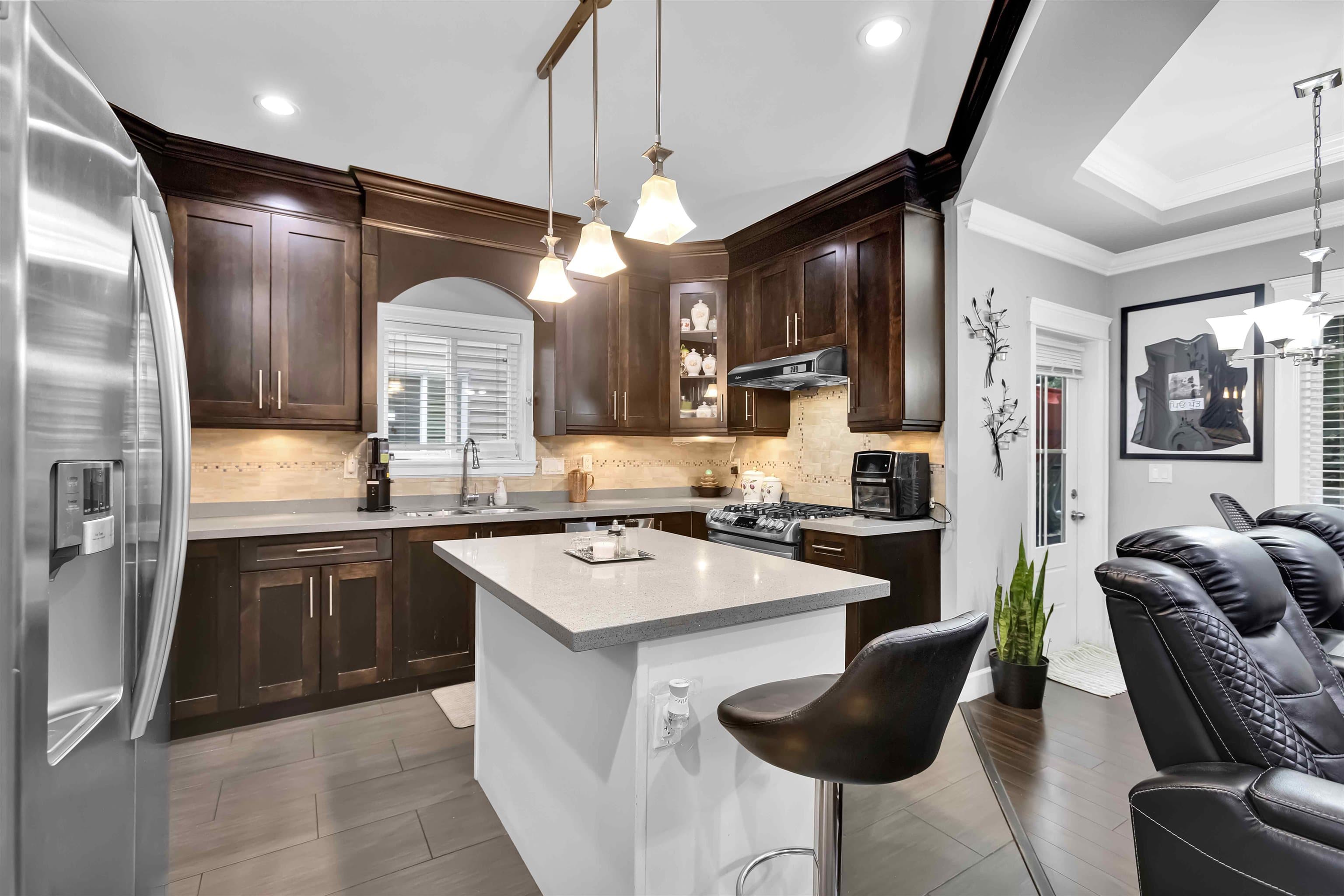 13138 58a Avenue, Surrey, V3X 0E4 — photo 1