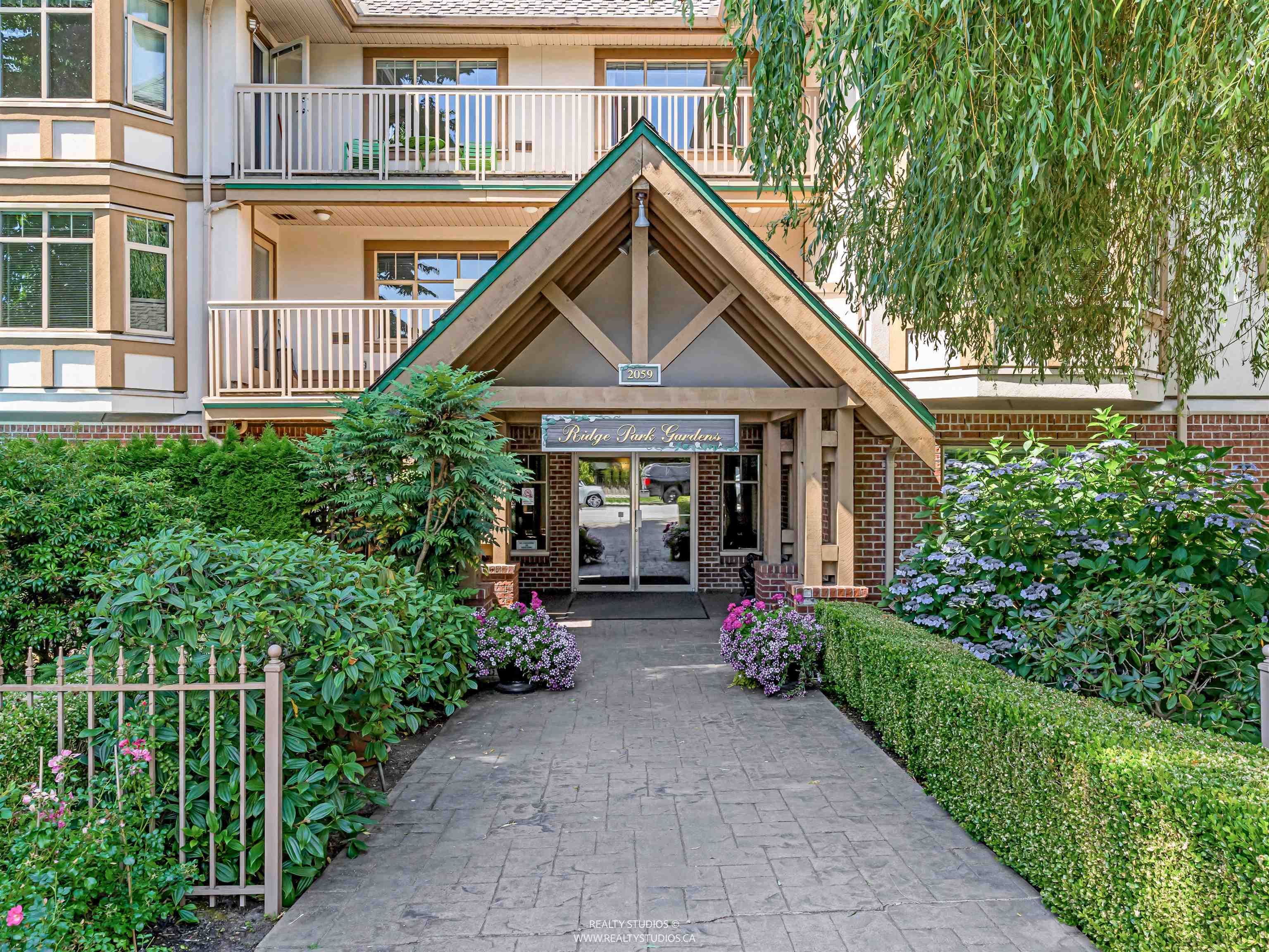 413 - 2059 Chesterfield Avenue, North Vancouver, V7M 2P4 — photo 2