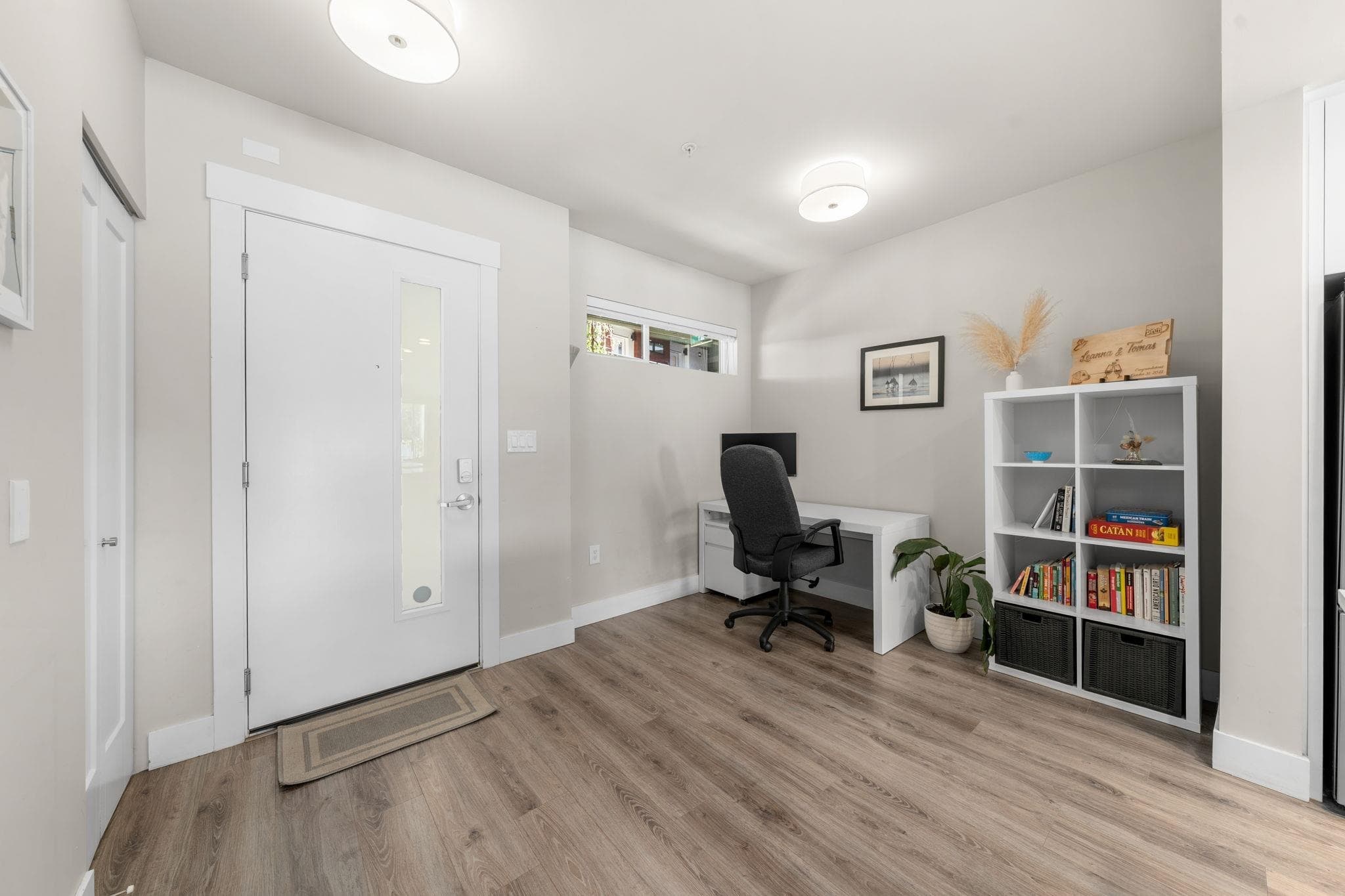 302 - 1496 Charlotte Road, North Vancouver, V7J 0C9 — photo 2