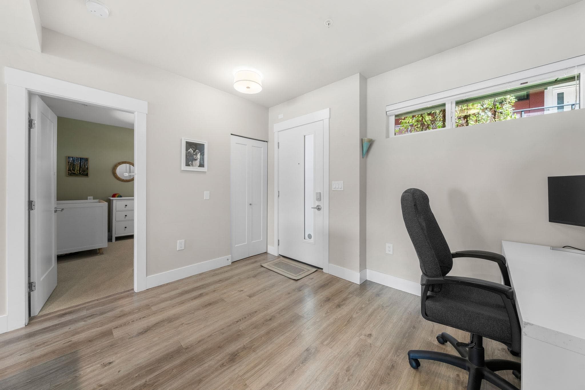 302 - 1496 Charlotte Road, North Vancouver, V7J 0C9 — photo 3
