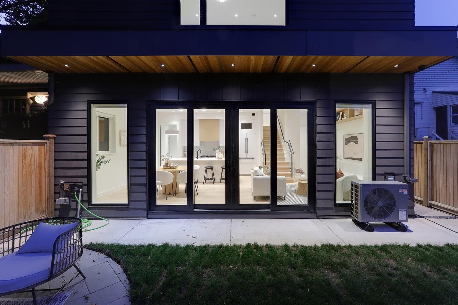 2 - 944 E 13 Avenue, Vancouver, V5T 2L6 — photo 2
