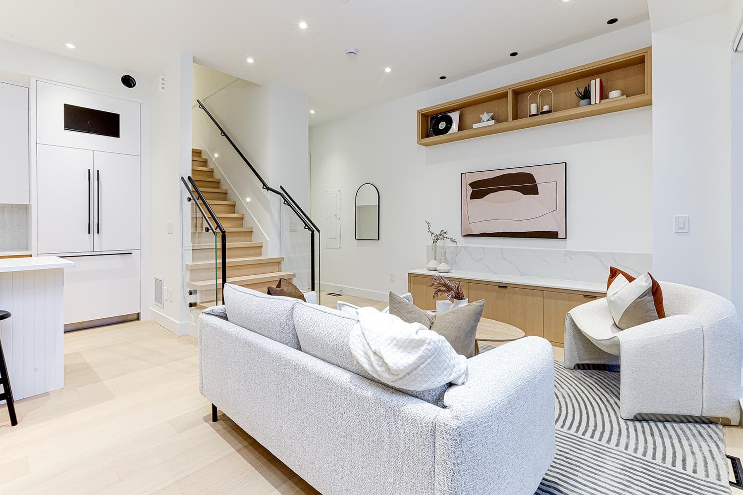 2 - 944 E 13 Avenue, Vancouver, V5T 2L6 — photo 5