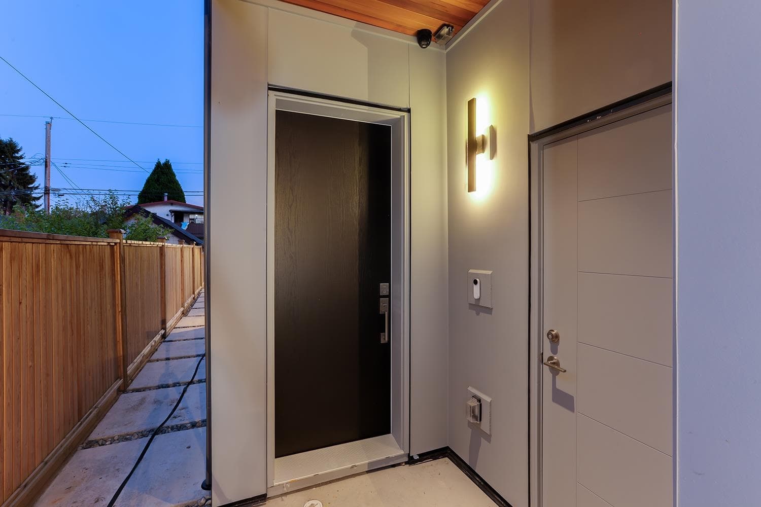 2 - 944 E 13 Avenue, Vancouver, V5T 2L6 — photo 4