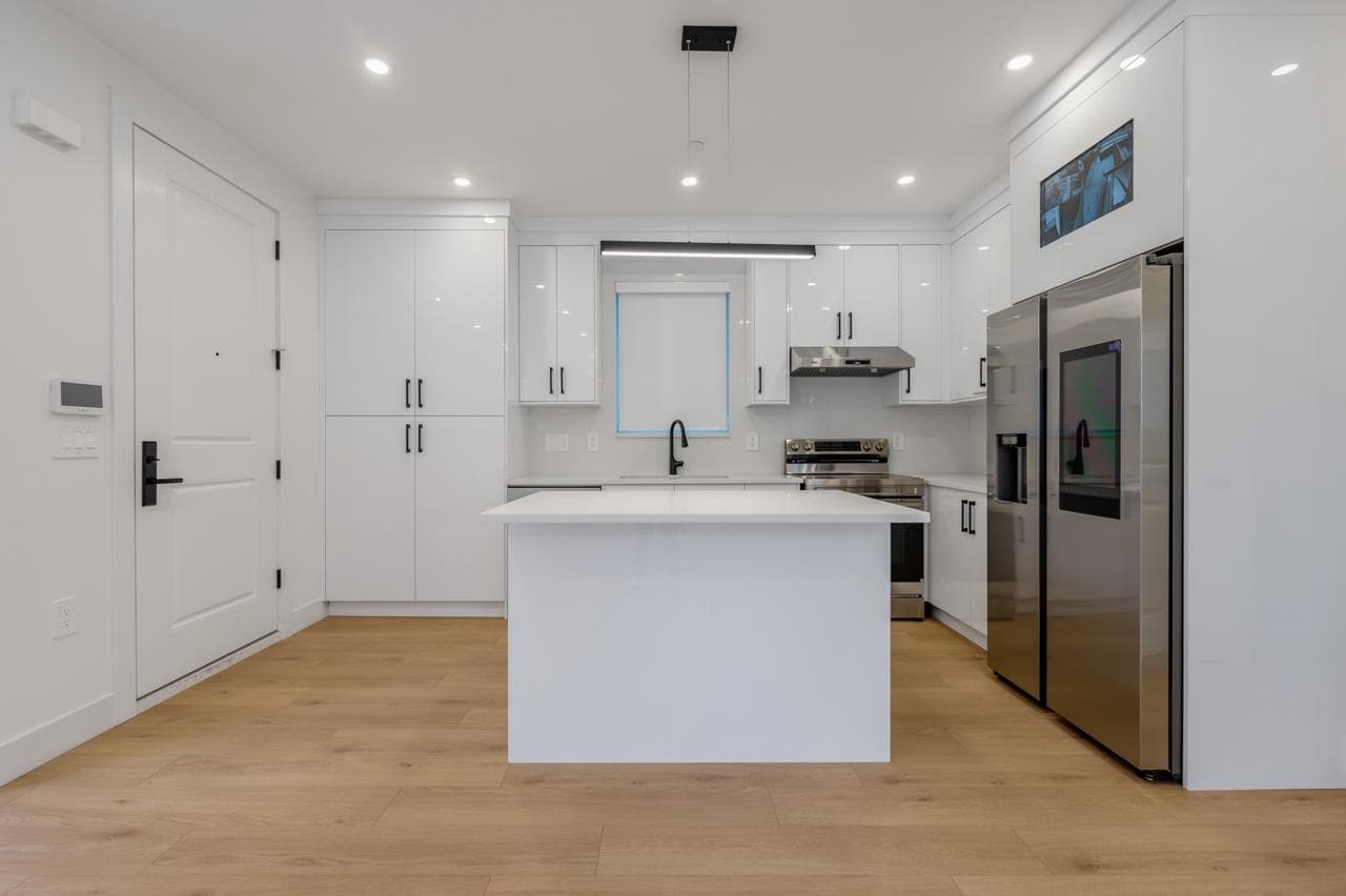 1 - 3096 Vanness Avenue, Vancouver, V5R 5A1 — photo 3