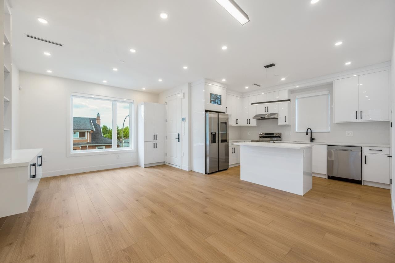 4705 Killarney Street, Vancouver, V5R 5A1 — photo 2