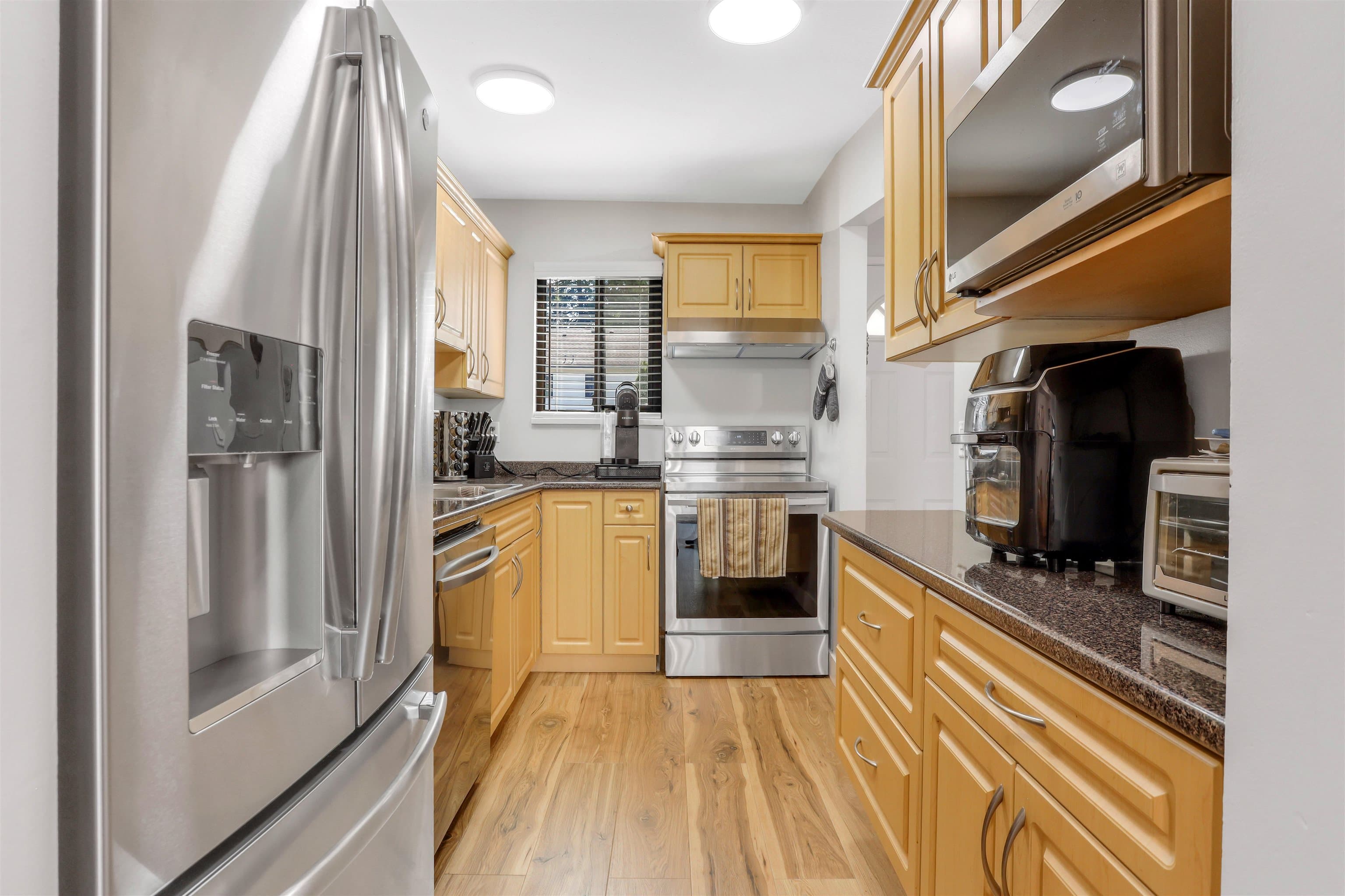 160 - 13750 67 Avenue, Surrey, V3W 6X6 — photo 2