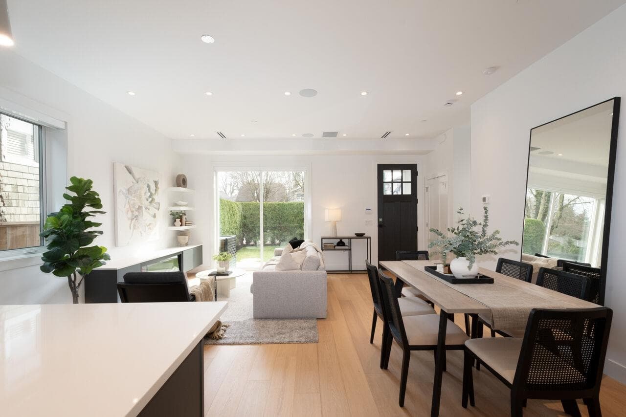 2725 Mcgill Street, Vancouver, V5K 1H4 — photo 2
