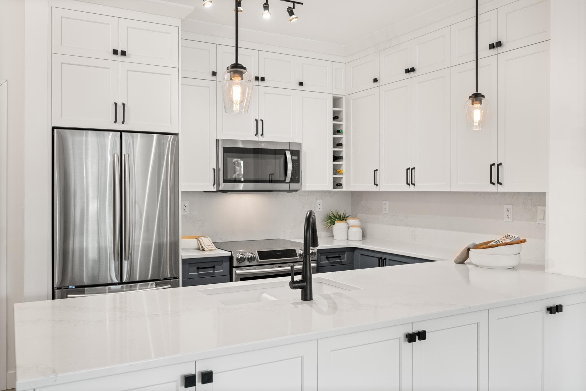 301 - 285 Ross Drive, New Westminster, V3L 0B9 — photo 1