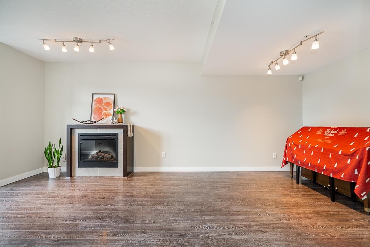 7064 Walker Avenue, Burnaby, V5E 3C5 — photo 5
