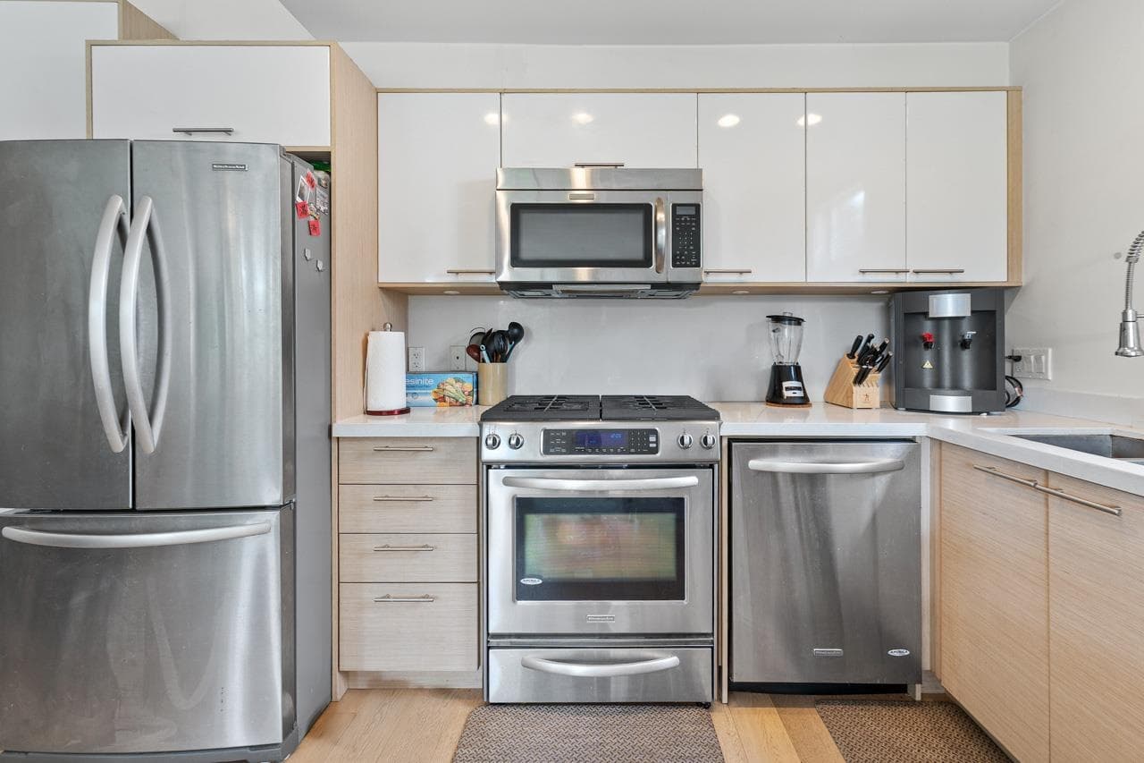 3197 St. George Street, Vancouver, V5T 3R9 — photo 5