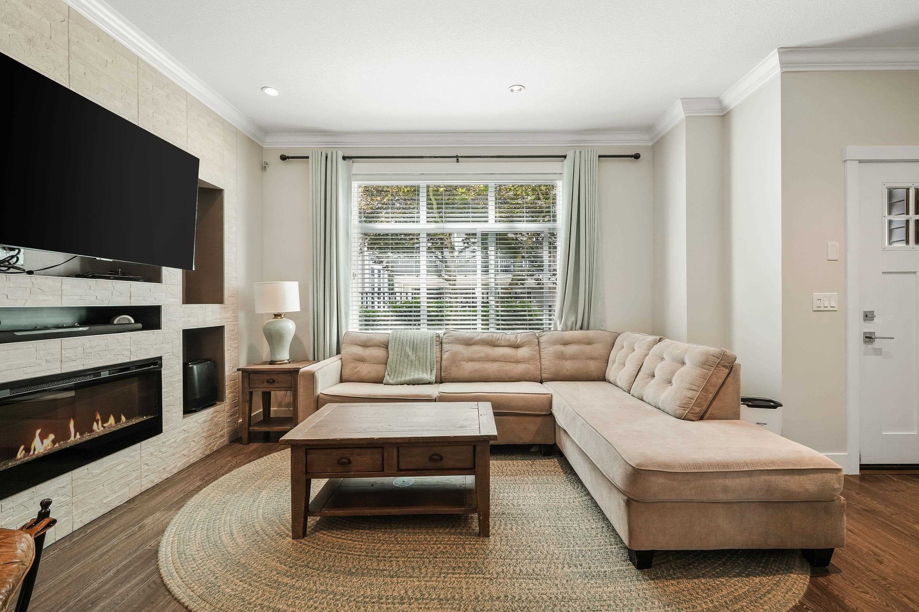 32 - 6588 195a Street, Surrey, V4N 5W7 — photo 4