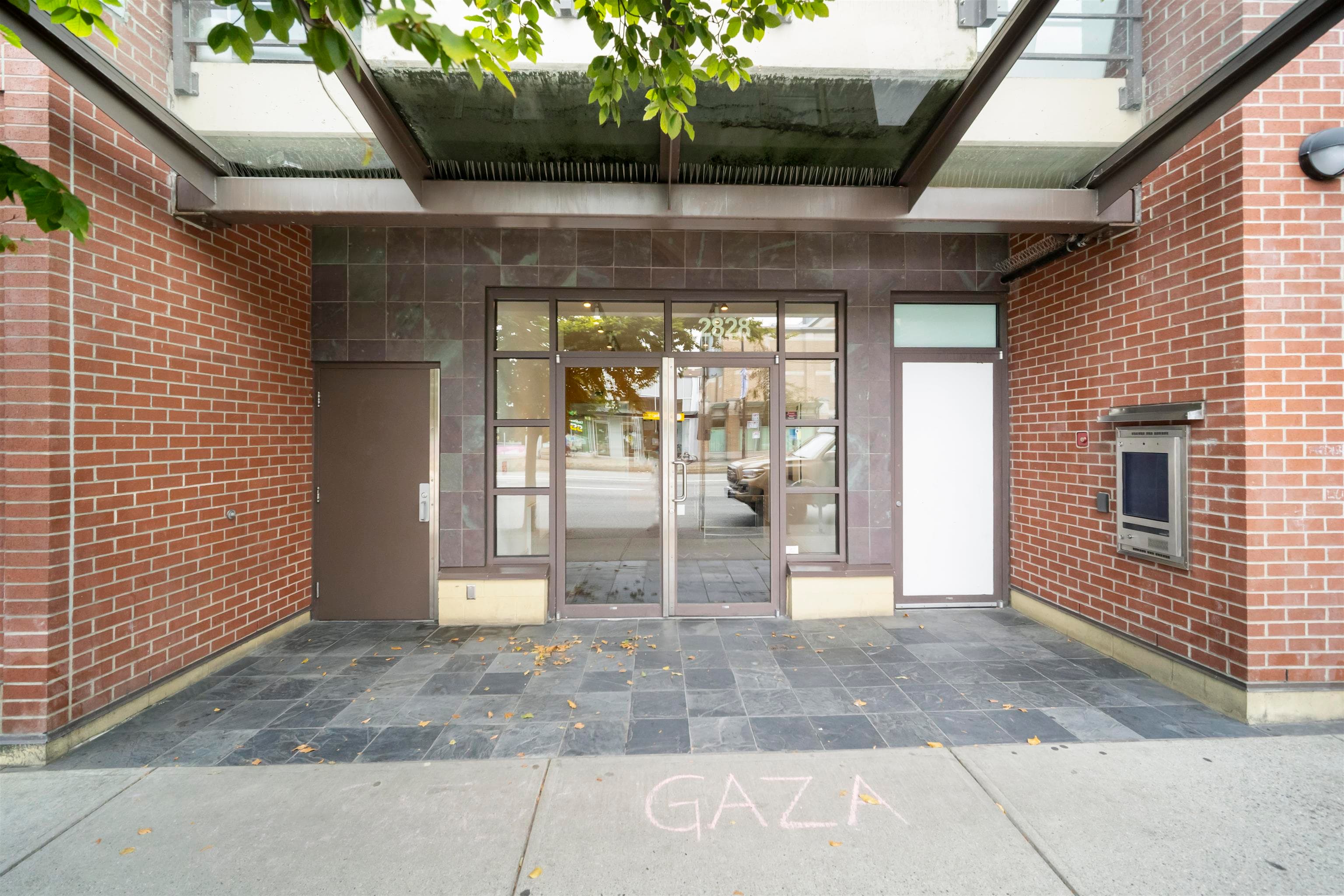 402 - 2828 Main Street, Vancouver, V5T 3G2 — photo 2