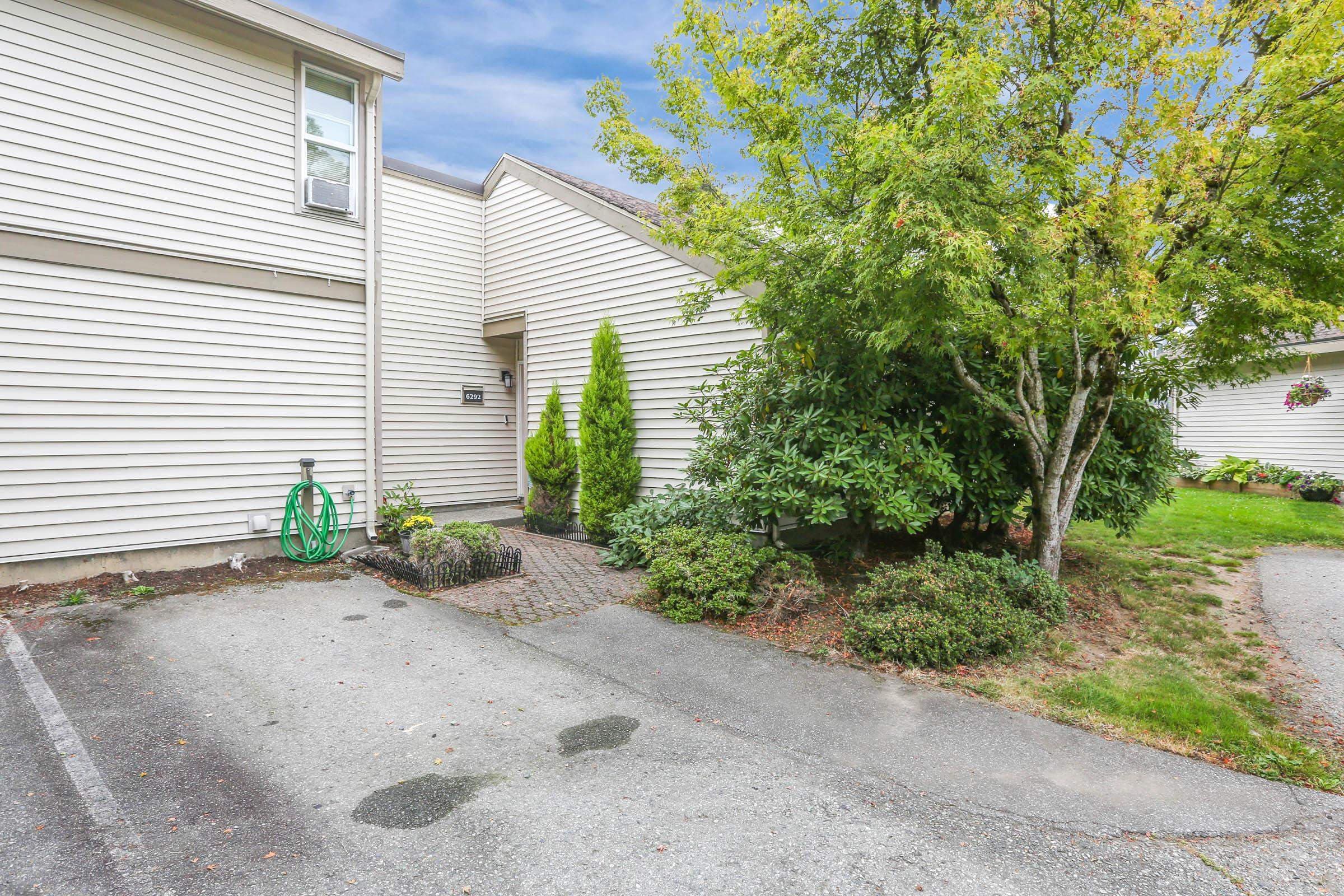 6292 W Greenside Drive, Surrey, V3S 5M8 — photo 3