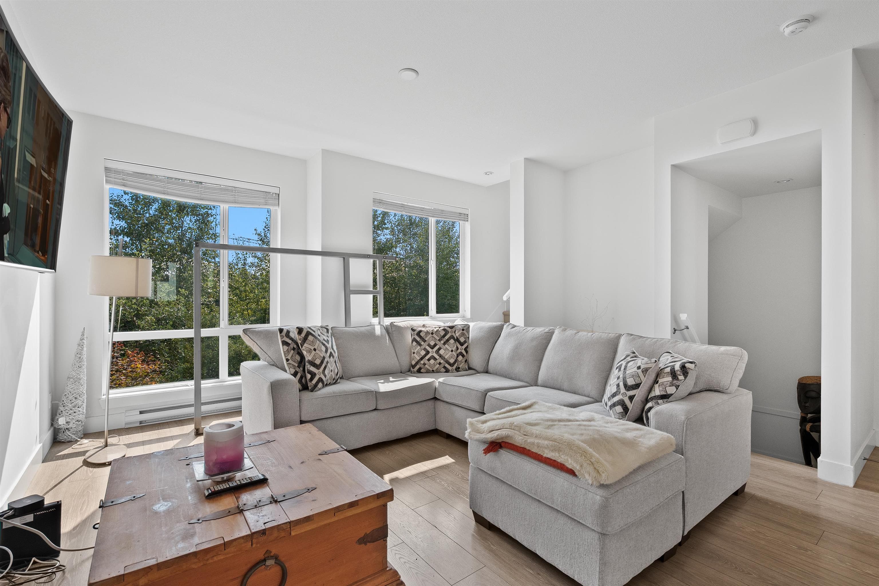 8 - 16433 19th Avenue, Surrey, V4A 9M5 — photo 2