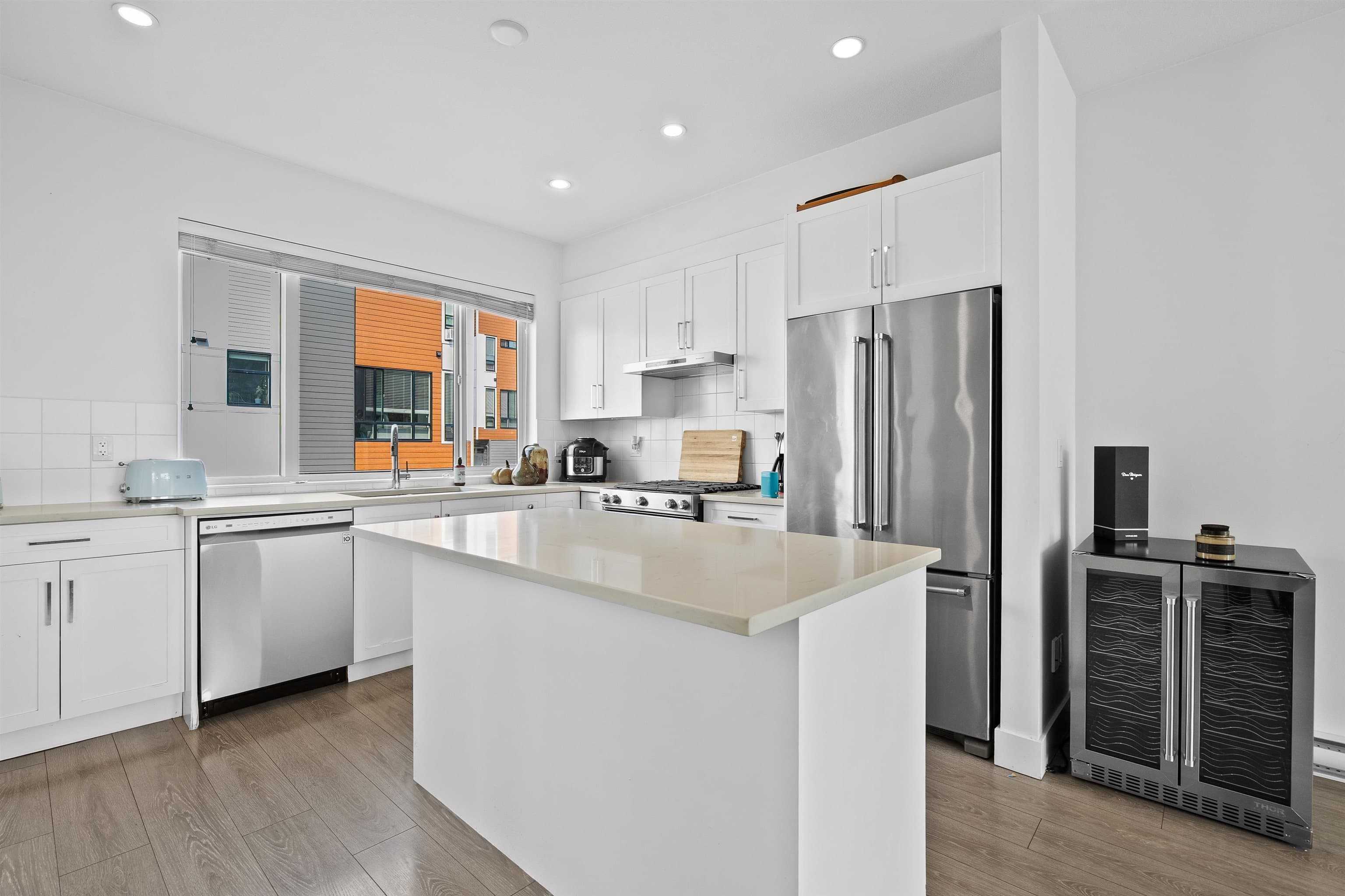 8 - 16433 19th Avenue, Surrey, V4A 9M5 — photo 3
