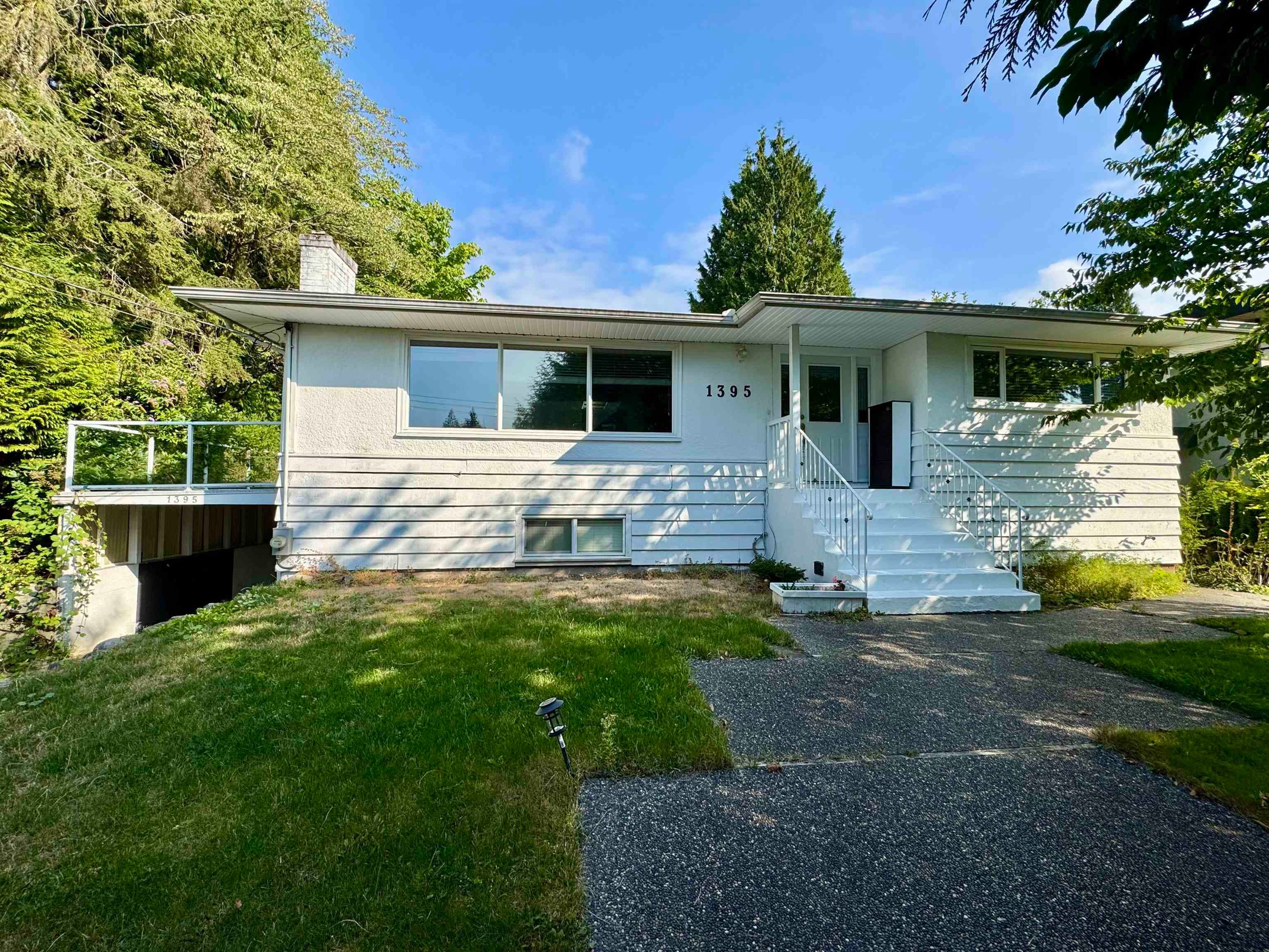 1395 Ottawa Avenue, West Vancouver