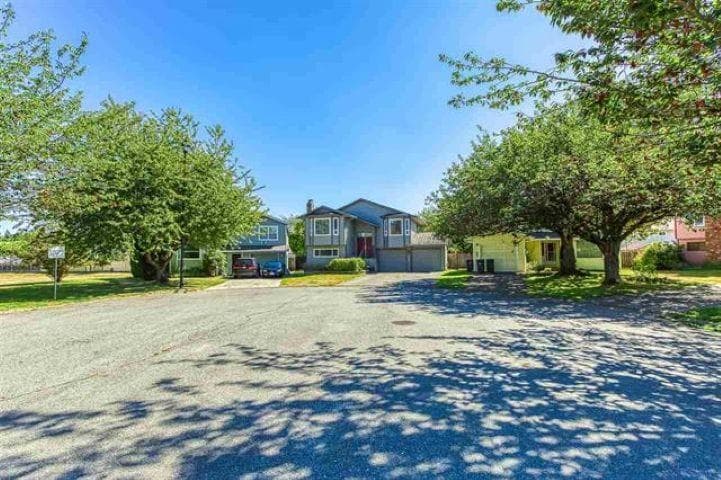 13095 65a Avenue, Surrey, V3W 8P7 — photo 2