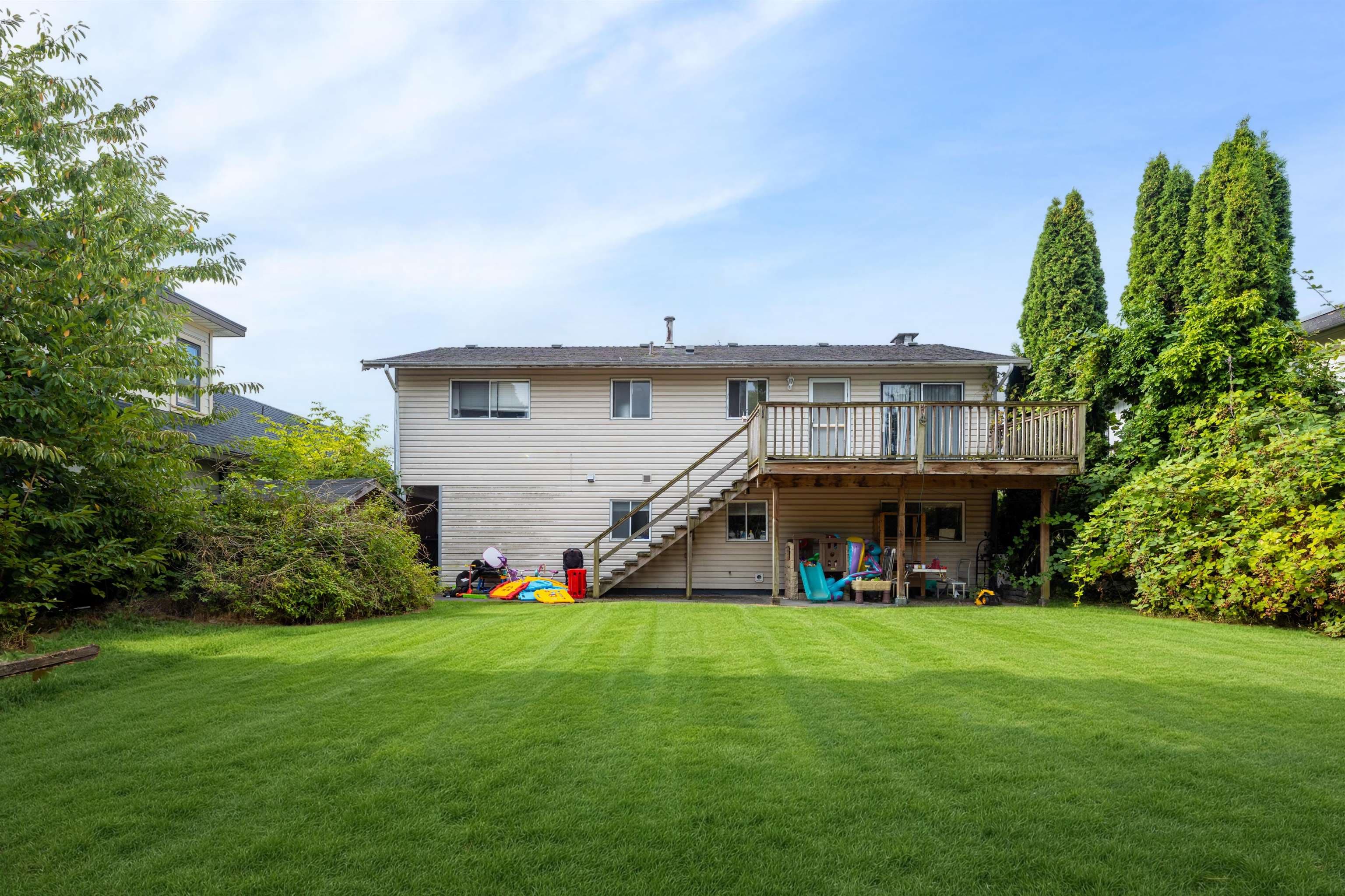 4851 Mclure Avenue, Richmond, V7C 4K1 — photo 2