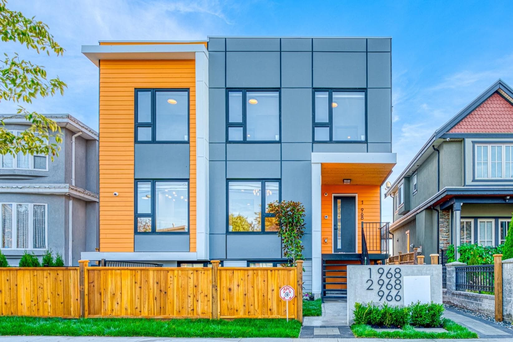 1 - 968 E 55th Avenue, Vancouver