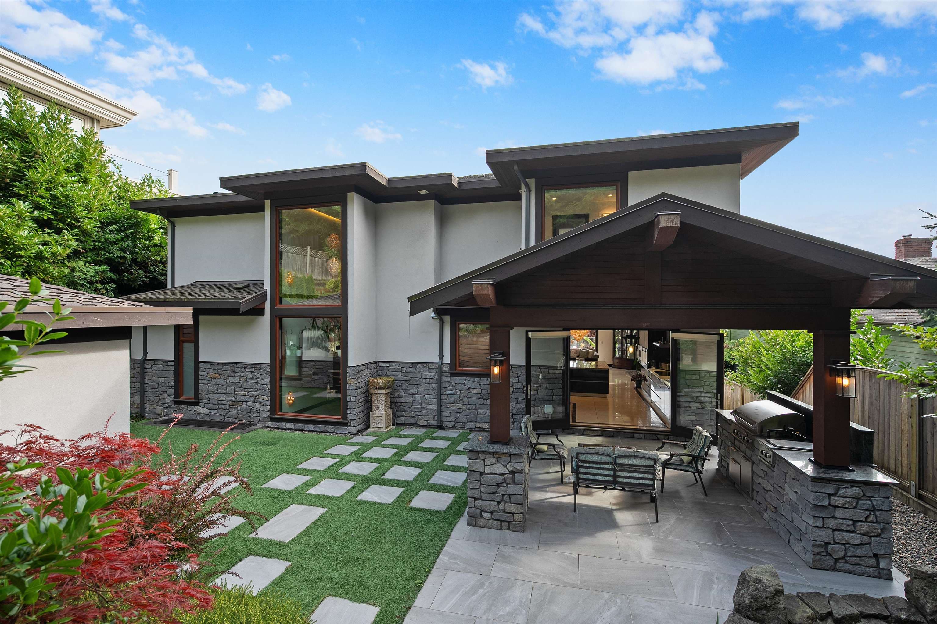 2643 Nelson Avenue, West Vancouver, V7V 2R8 — photo 2