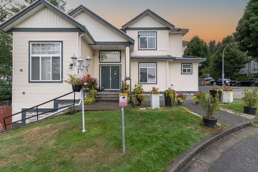 14490 67b Avenue, Surrey, V3S 0T3 — photo 1
