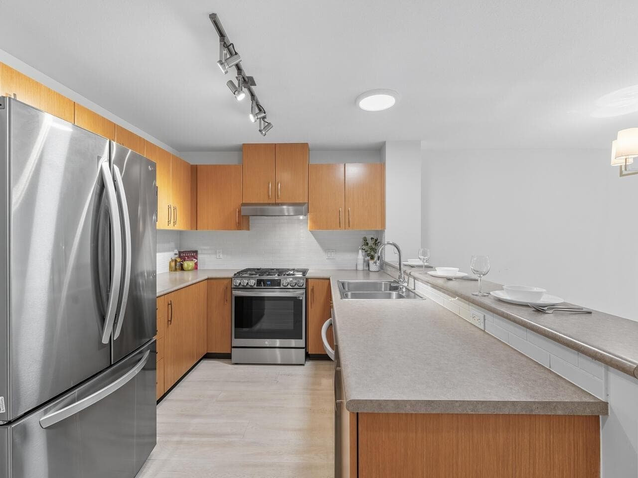 210 - 500 Klahanie Drive, Port Moody, V3H 5L1 — photo 5