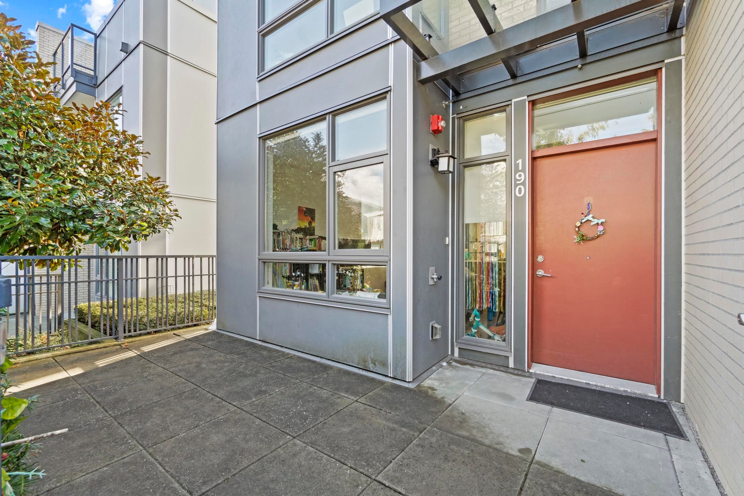 190 W 63rd Avenue, Vancouver, V5X 0G6 — photo 2