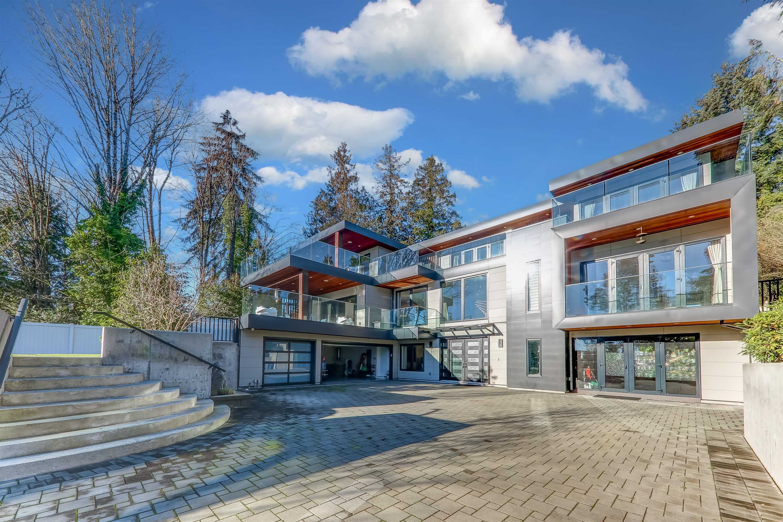 1497 Queens Avenue, West Vancouver