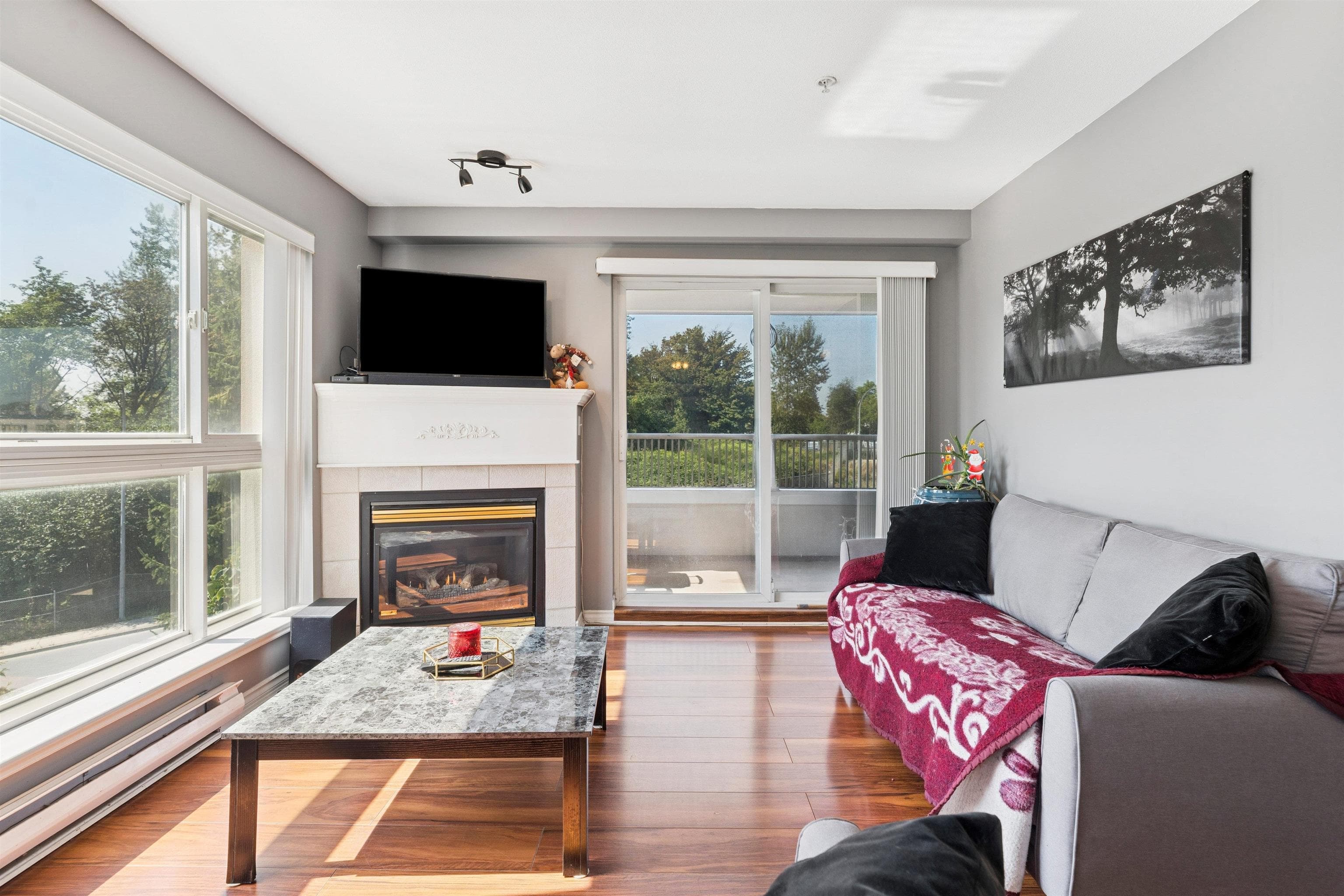 405 - 22230 North Avenue, Maple Ridge, V2X 2L5 — photo 2