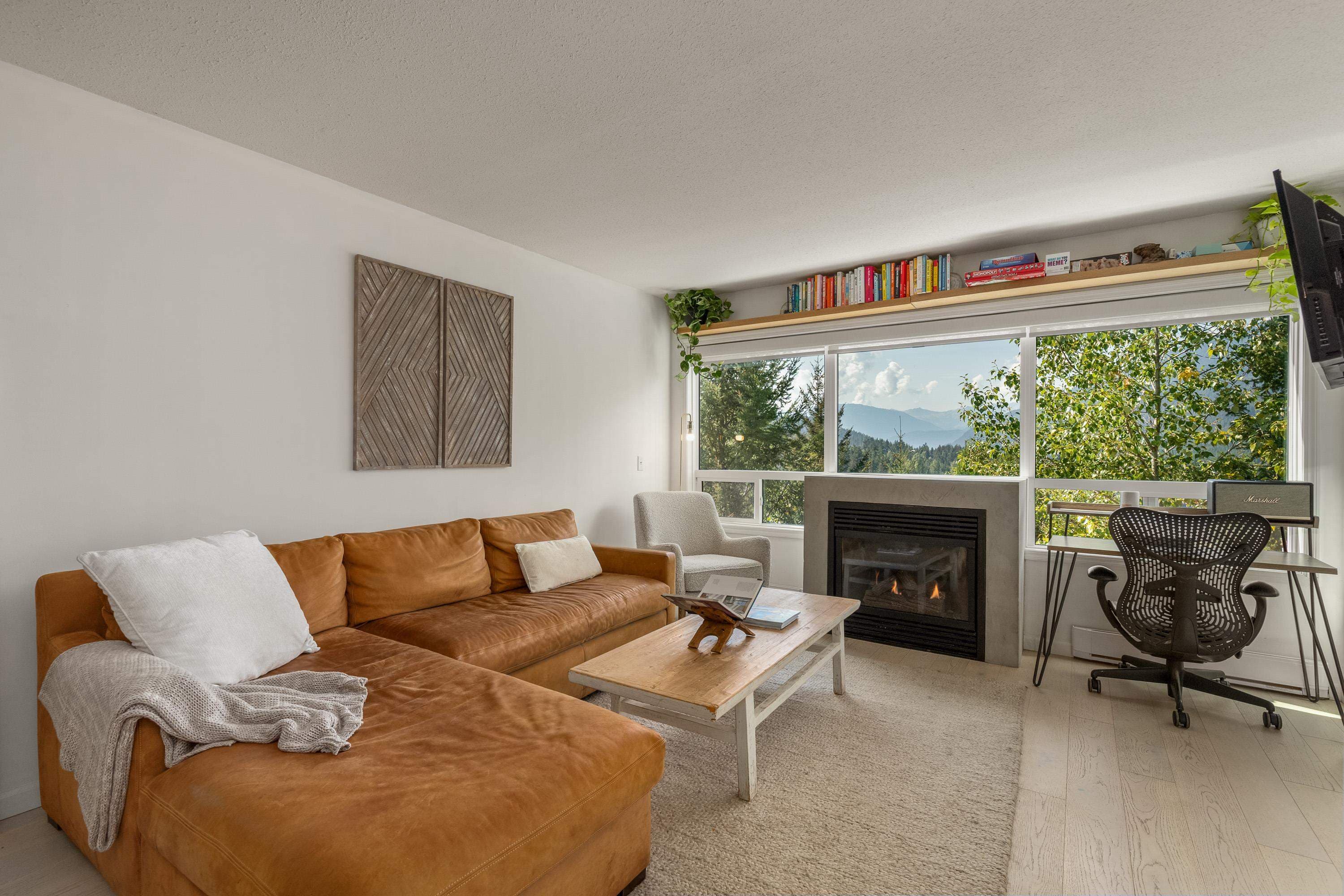 310 - 2221 Gondola Way, Whistler, V8E 0M8 — photo 2