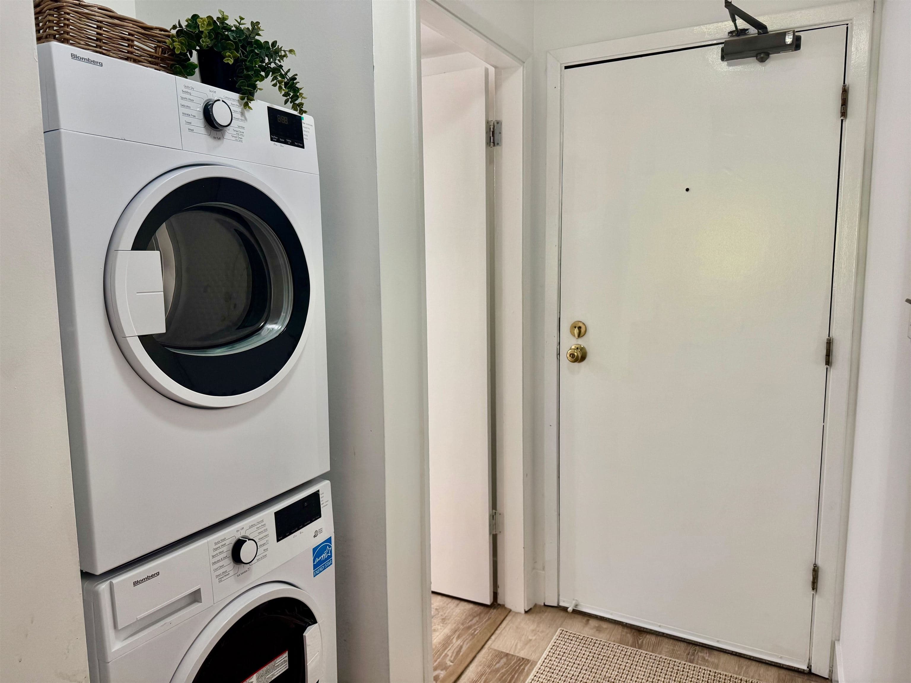 212 - 515 Eleventh Street, New Westminster, V3M 4G4 — photo 3