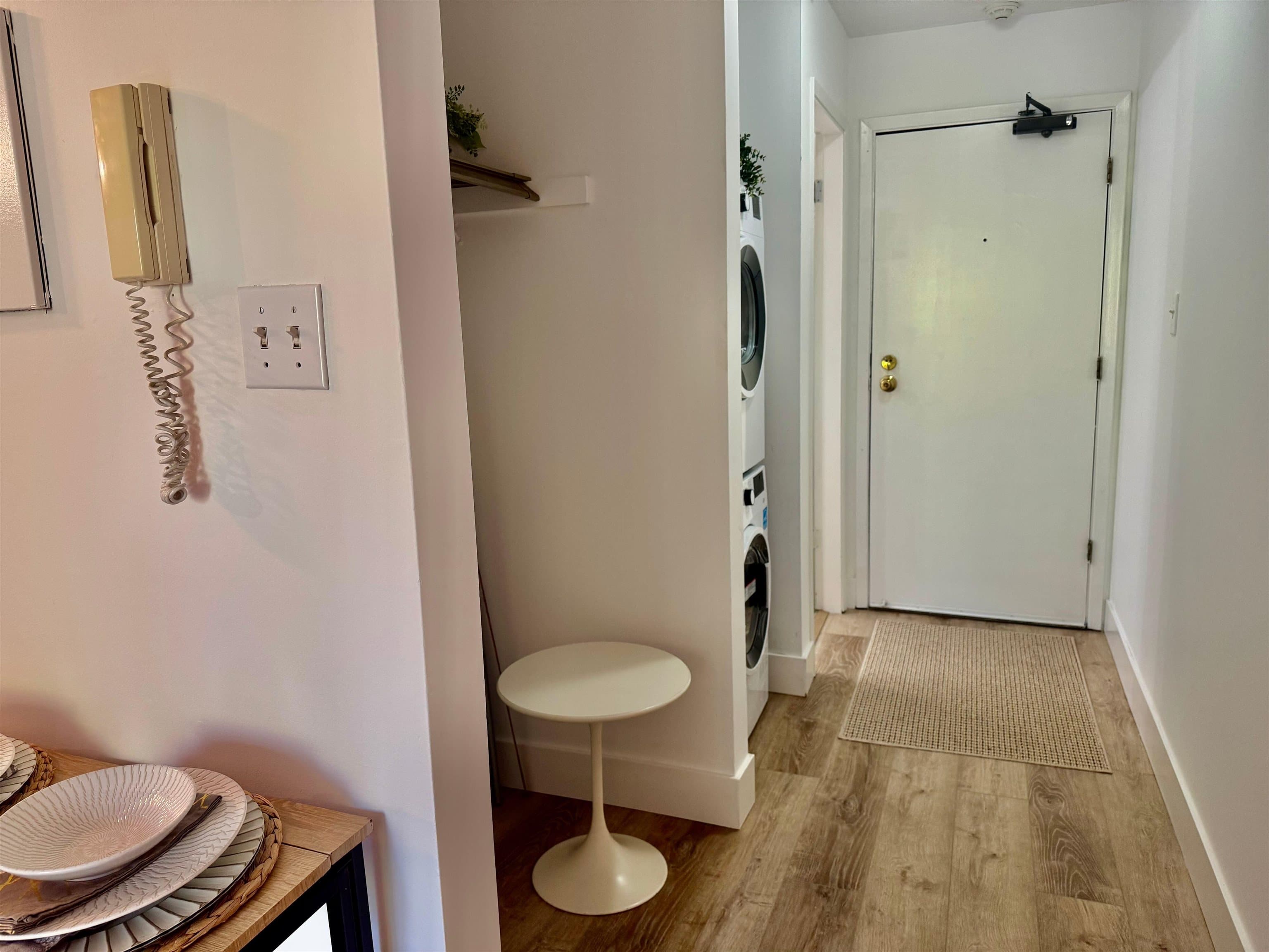 212 - 515 Eleventh Street, New Westminster, V3M 4G4 — photo 4