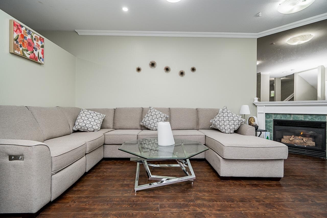 1 - 14877 58 Avenue, Surrey, V3S 8Y9 — photo 2