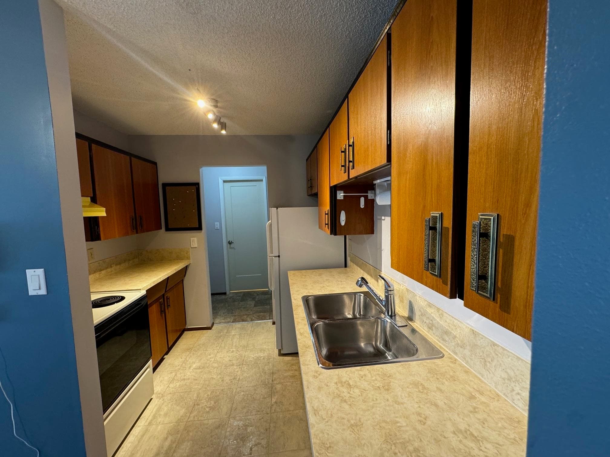 303 - 9080 Mary Street, Chilliwack, V2P 4J1 — photo 4