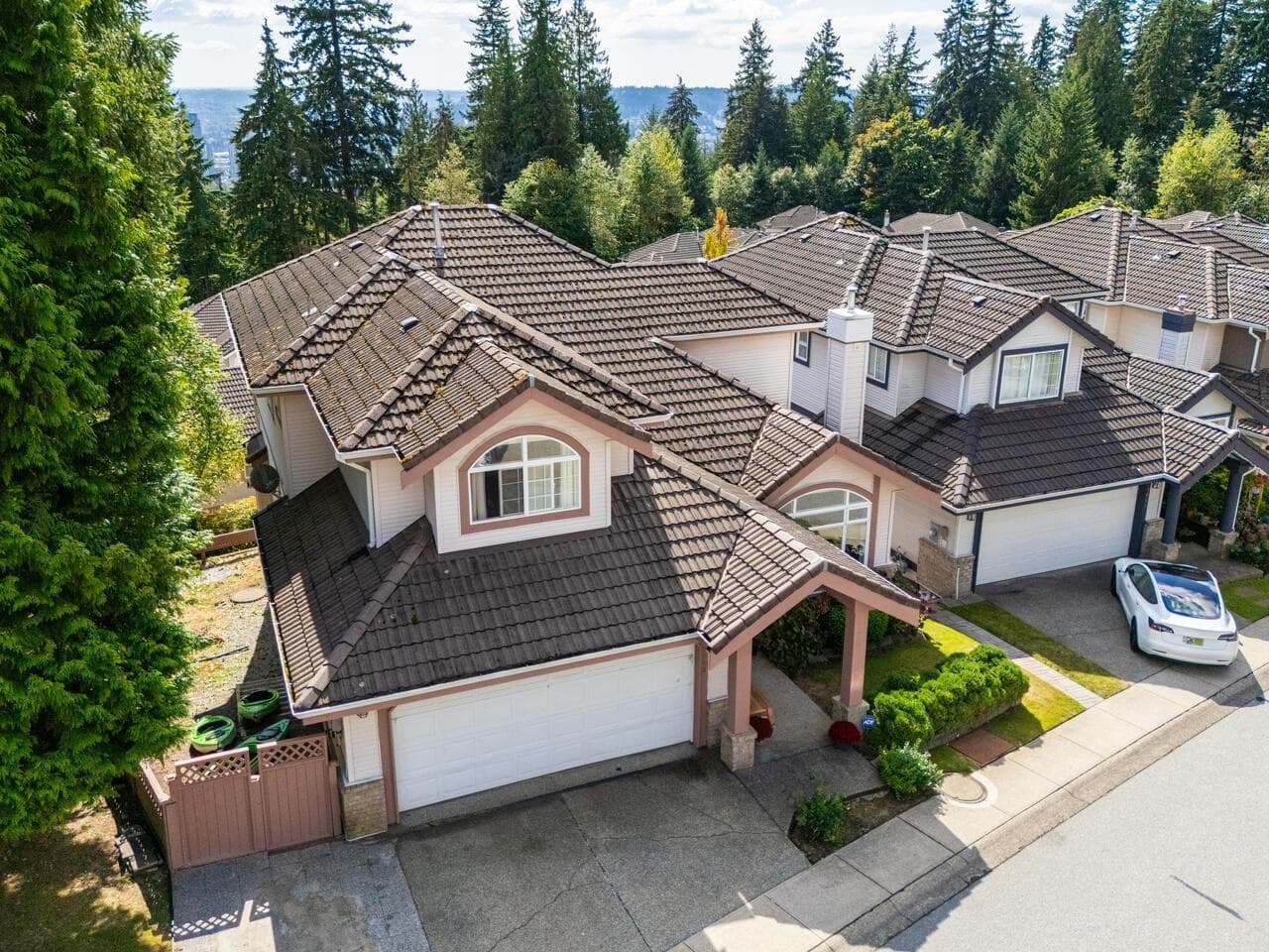 1668 Plateau Crescent, Coquitlam, V3E 3B3 — photo 2