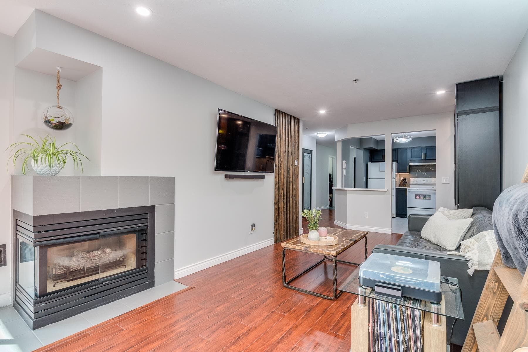212 - 22233 River Road, Maple Ridge, V2X 3N7 — photo 3