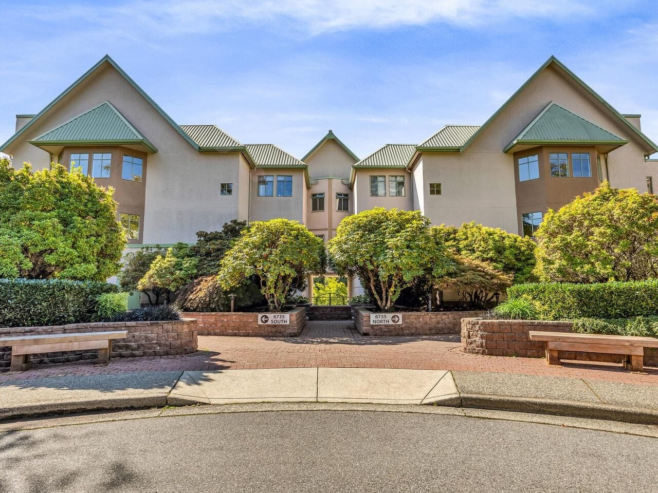 204 - 6735 Station Hill Court, Burnaby