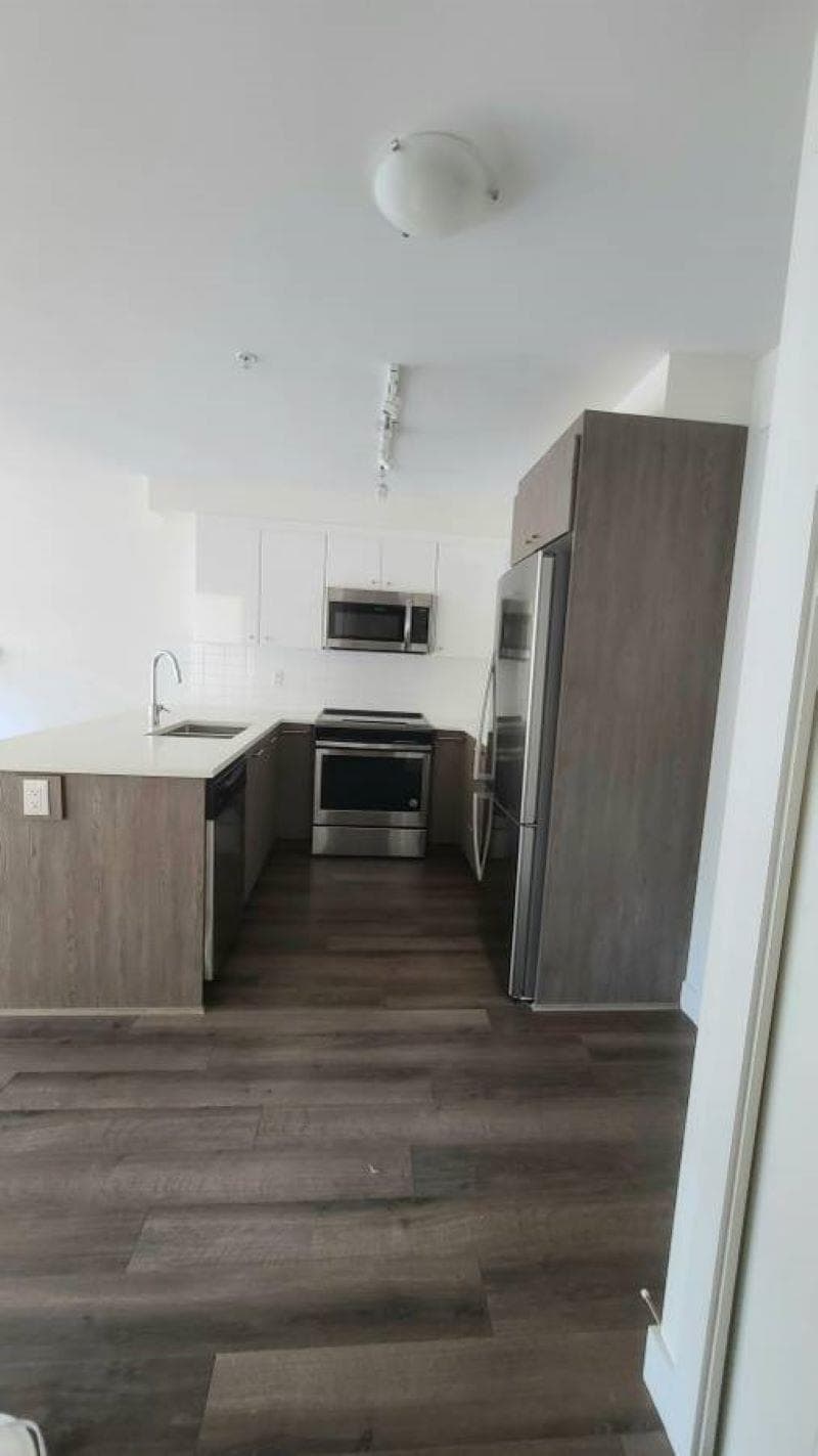 521 - 2525 Clarke Street, Port Moody, V3H 1Z1 — photo 3