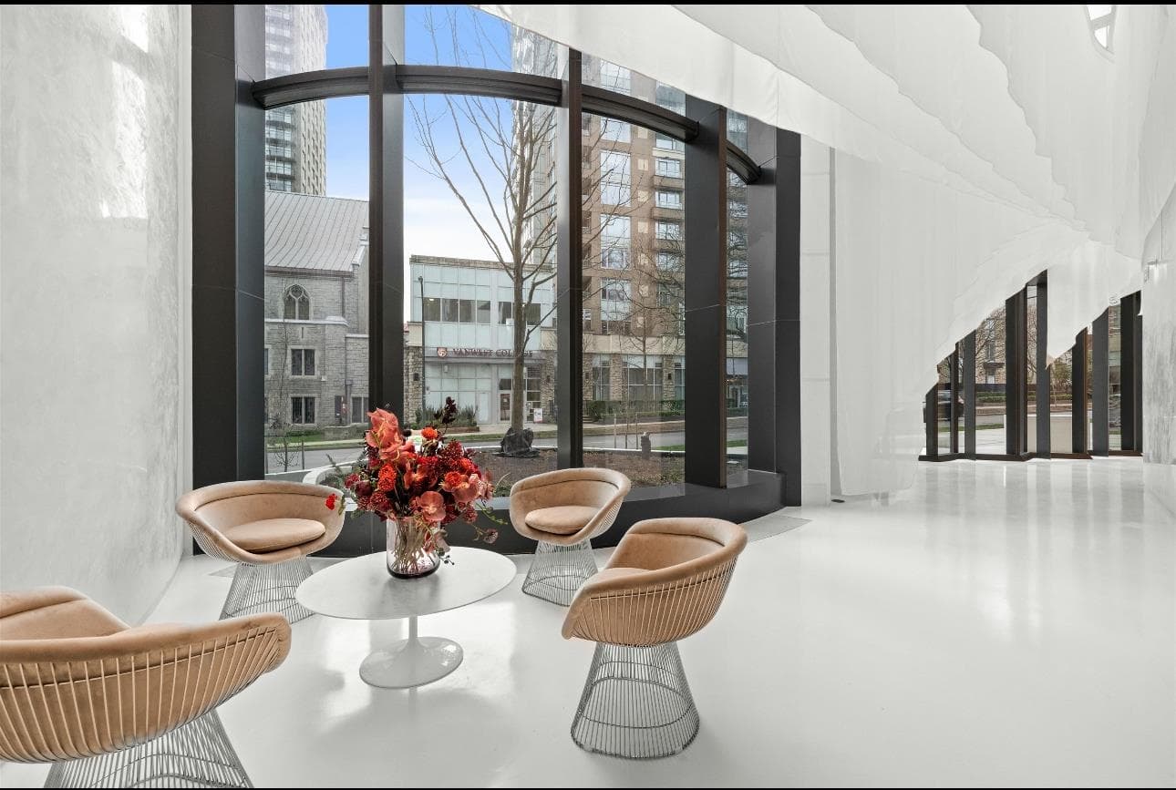 1033 Nelson Street, Vancouver, V6E 0E5 — photo 3