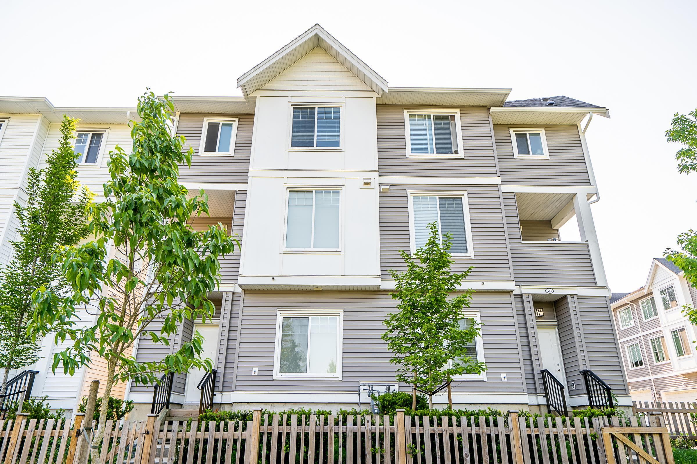 28 - 8033 166b Street, Surrey