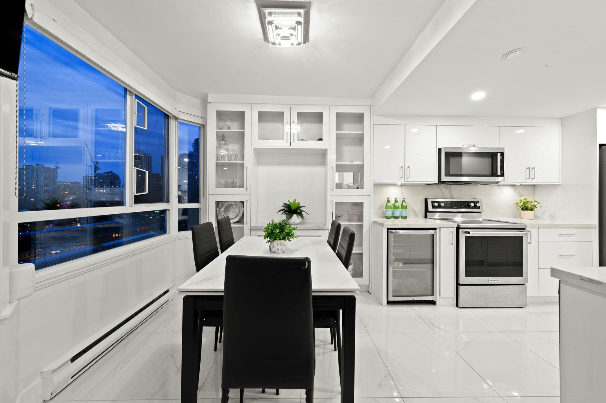 905 - 1185 Quayside Drive, New Westminster, V3M 6T8 — photo 1