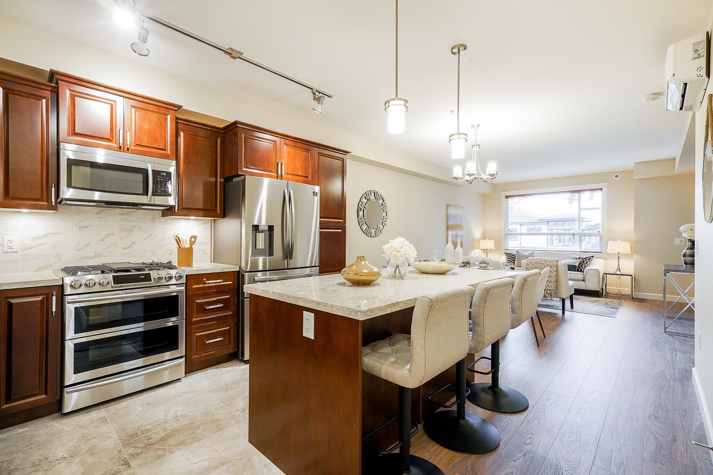 409 - 14588 Mcdougall Drive, Surrey, V4P 0H1 — photo 3